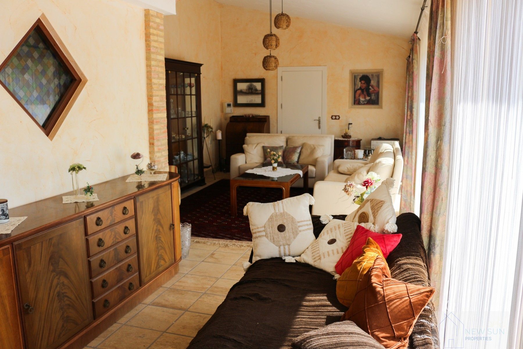 For sale of villa in LOS URRUTIAS