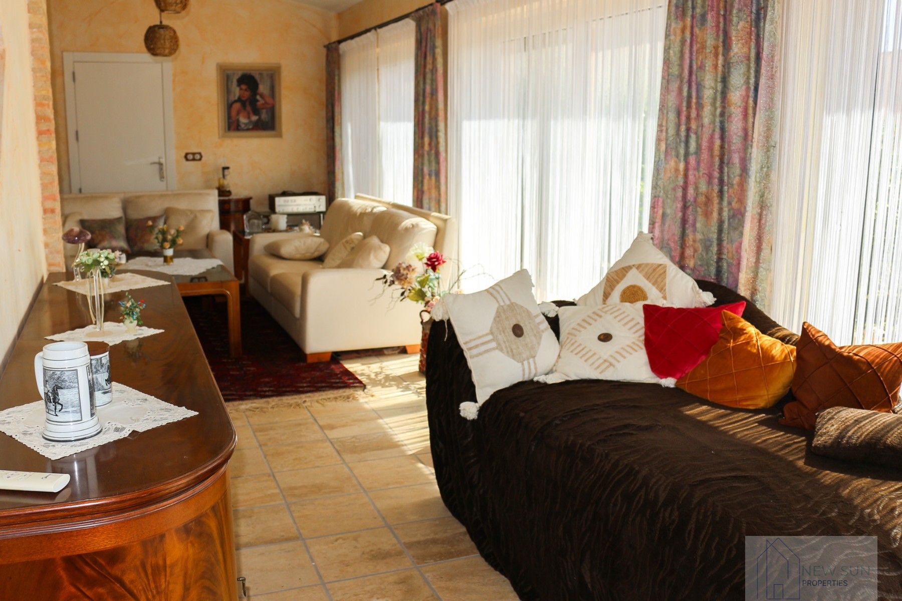 For sale of villa in LOS URRUTIAS