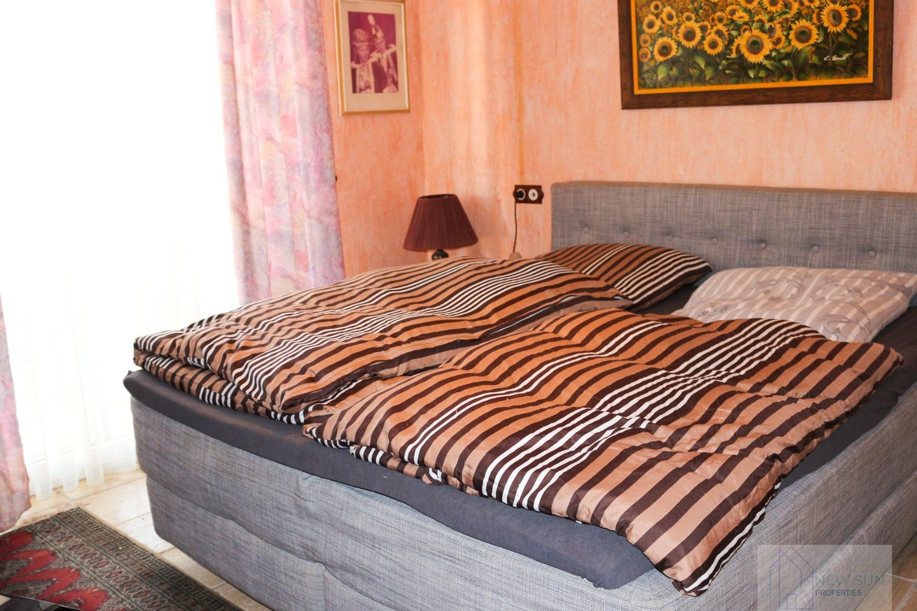 For sale of villa in LOS URRUTIAS