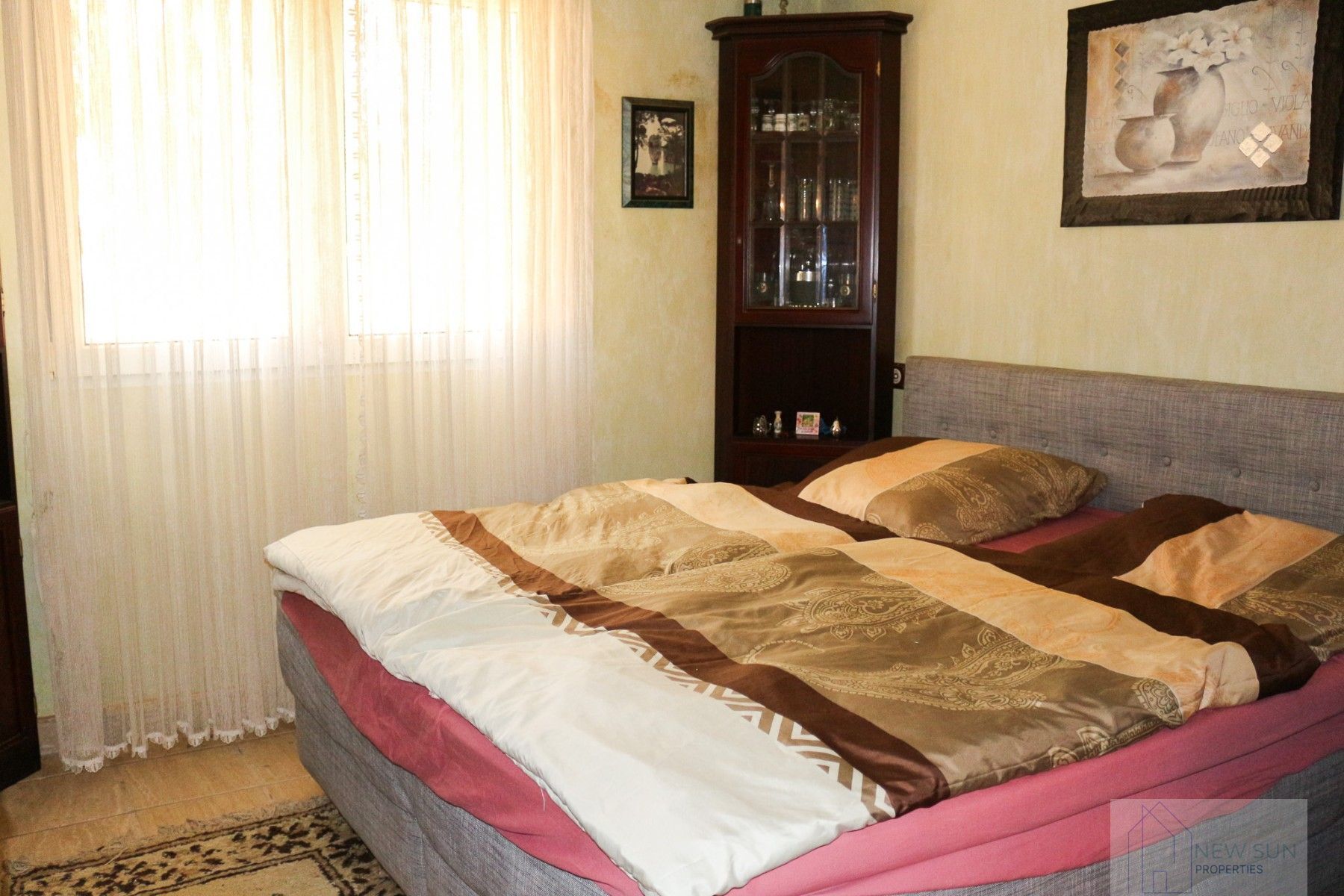 For sale of villa in LOS URRUTIAS