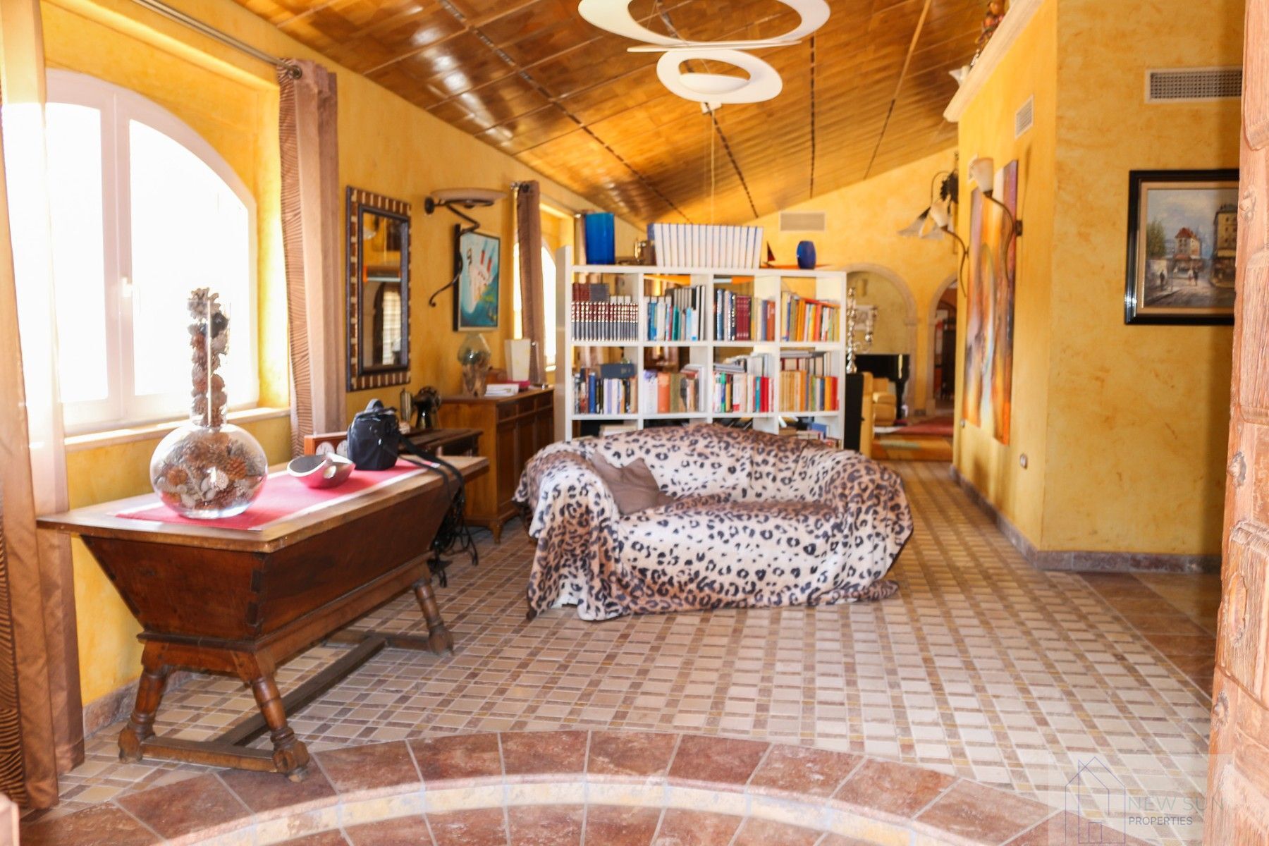 For sale of villa in LOS URRUTIAS