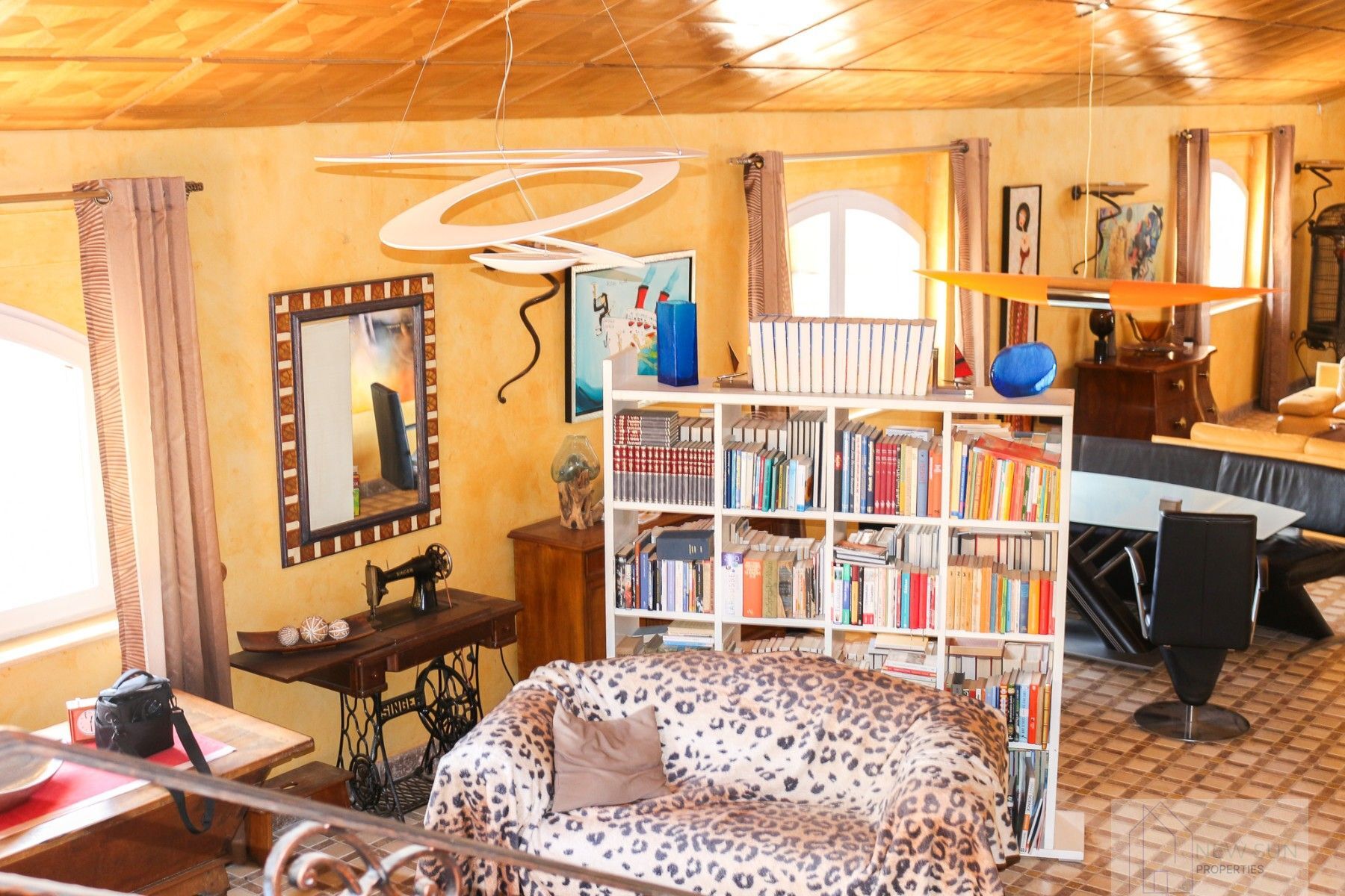 For sale of villa in LOS URRUTIAS