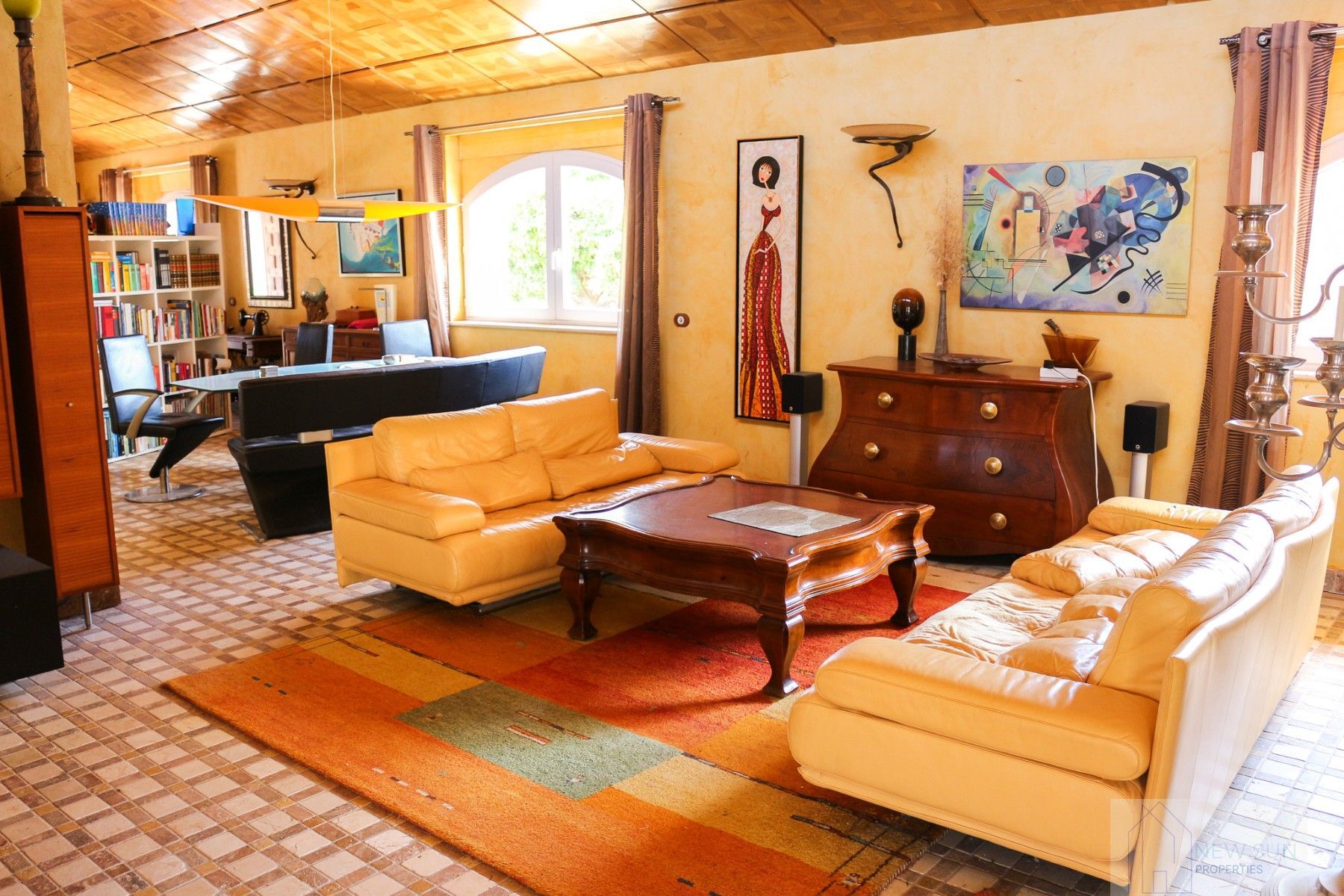 For sale of villa in LOS URRUTIAS