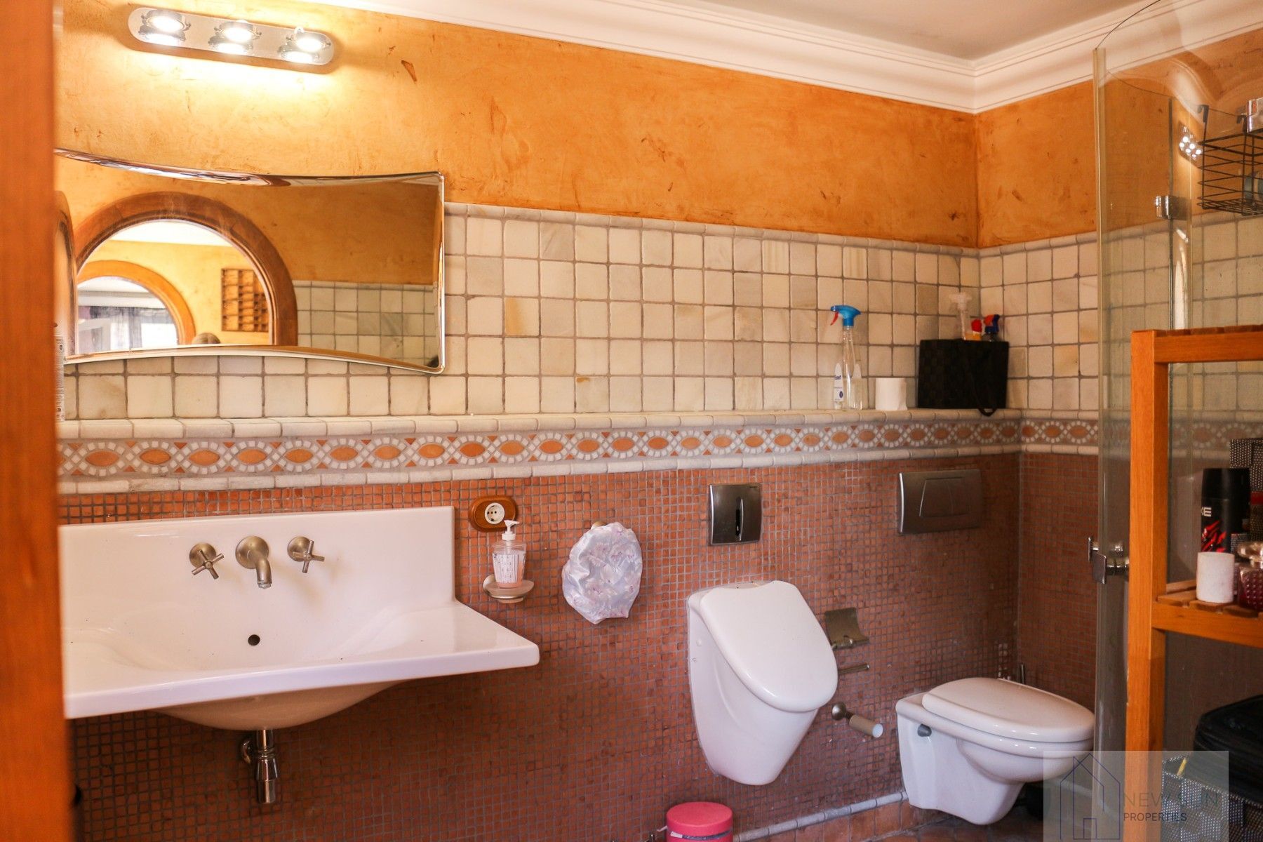 For sale of villa in LOS URRUTIAS