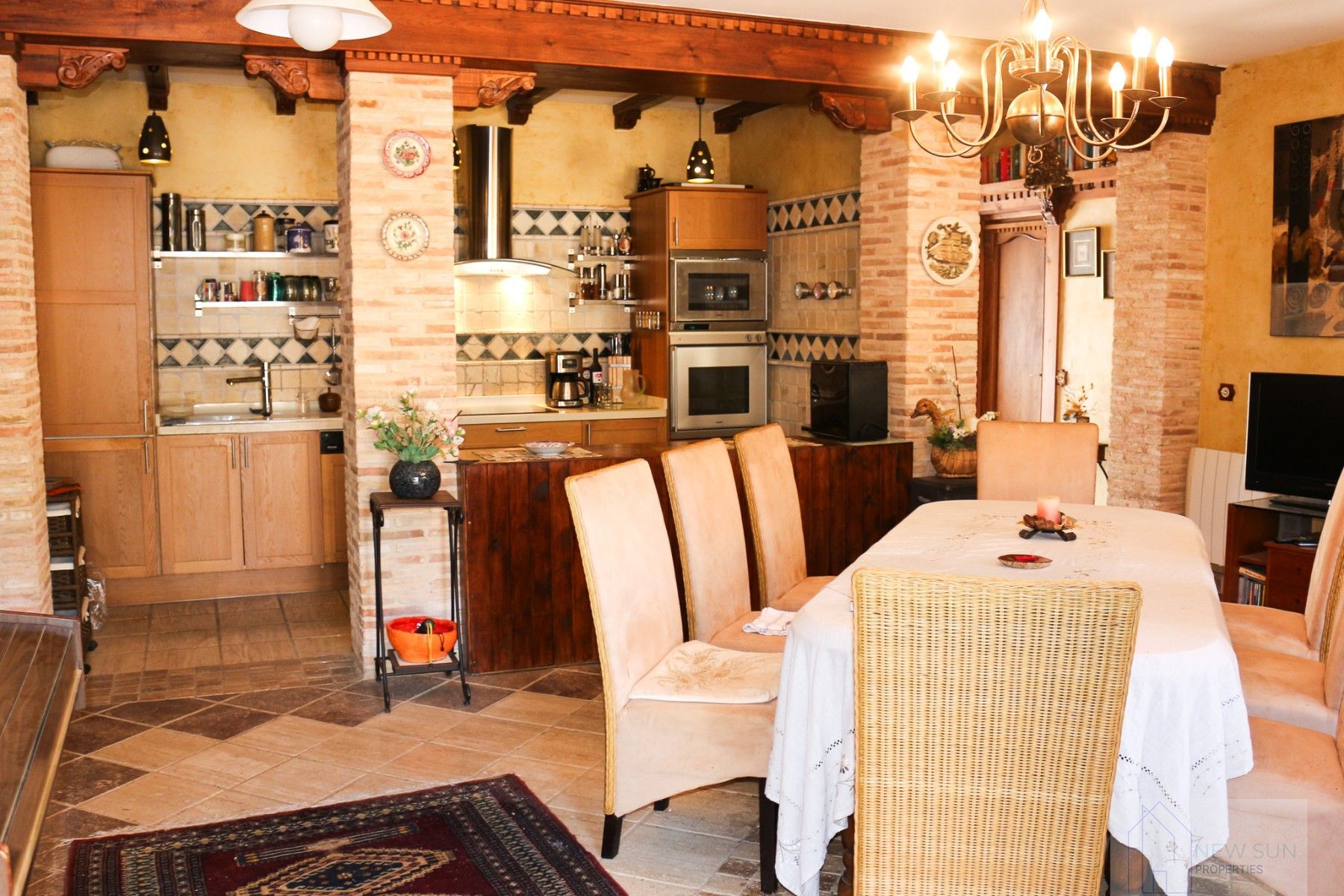 For sale of villa in LOS URRUTIAS