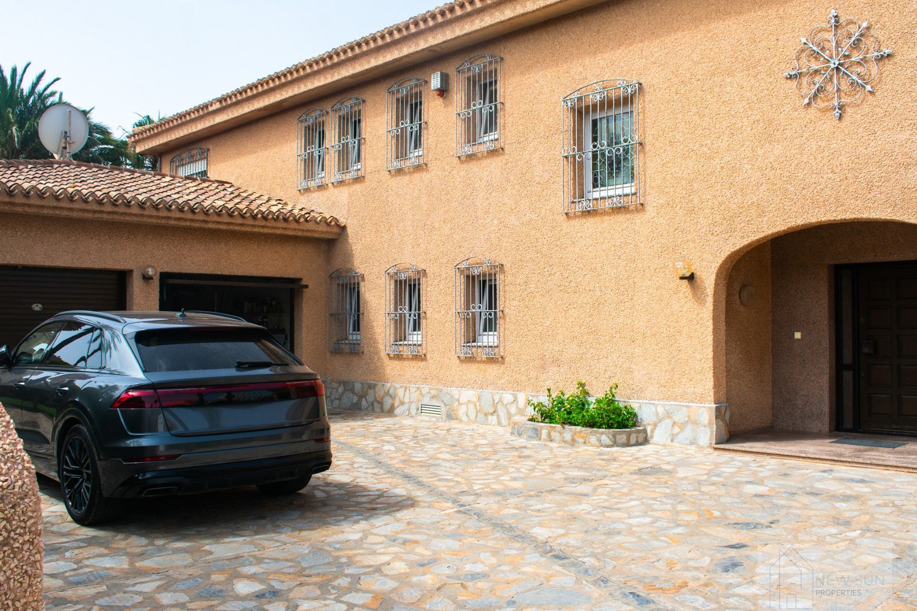 For sale of villa in La Manga del Mar Menor