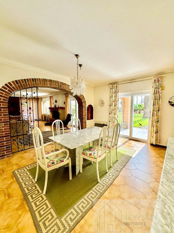 For sale of villa in La Manga del Mar Menor