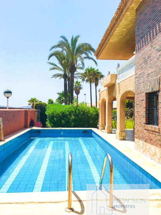 For sale of villa in La Manga del Mar Menor