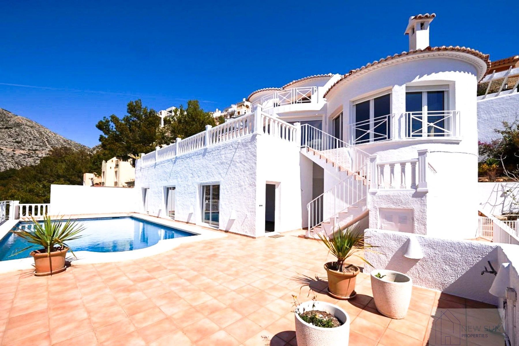 For sale of villa in Altea