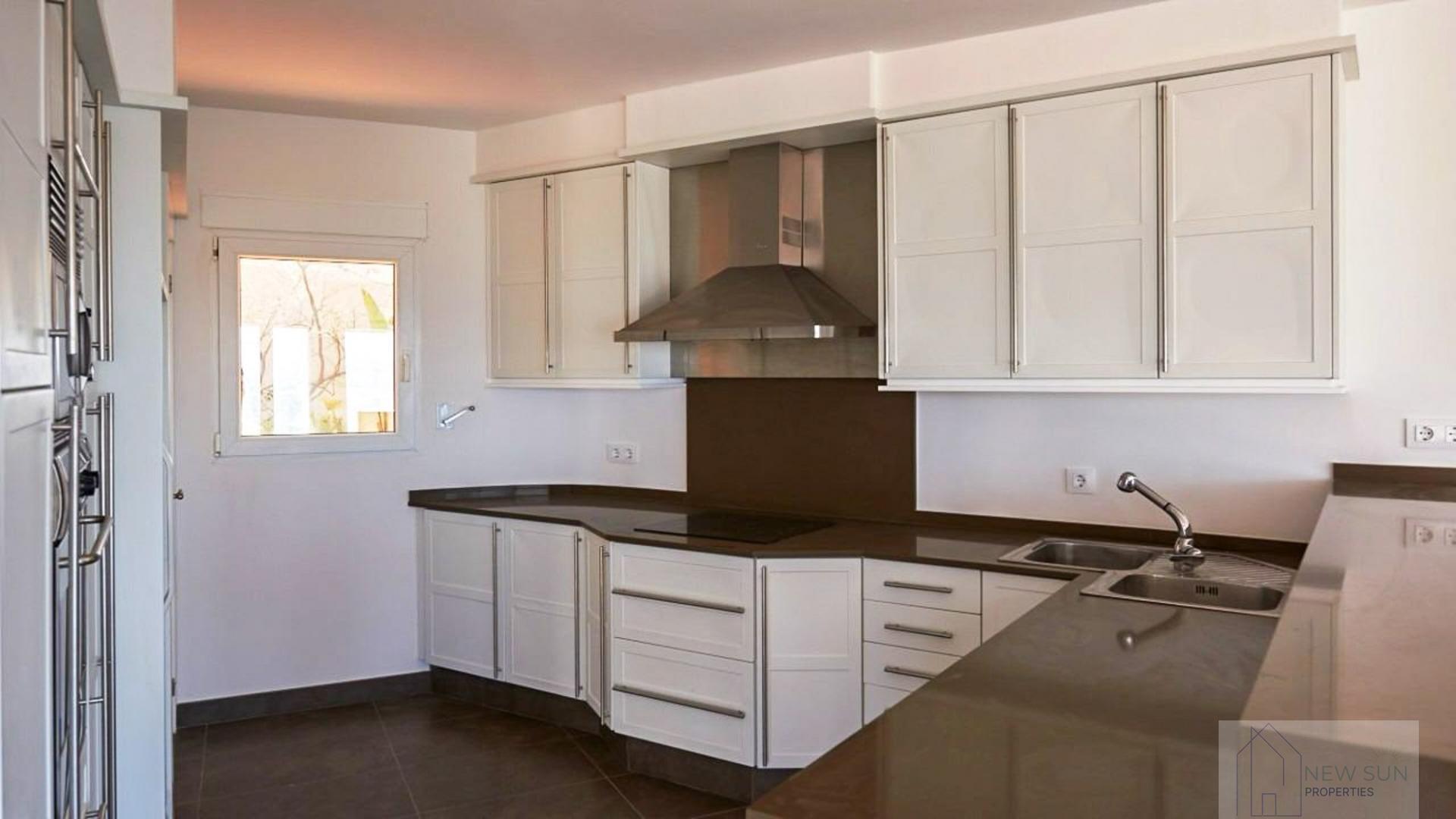 For sale of villa in Altea