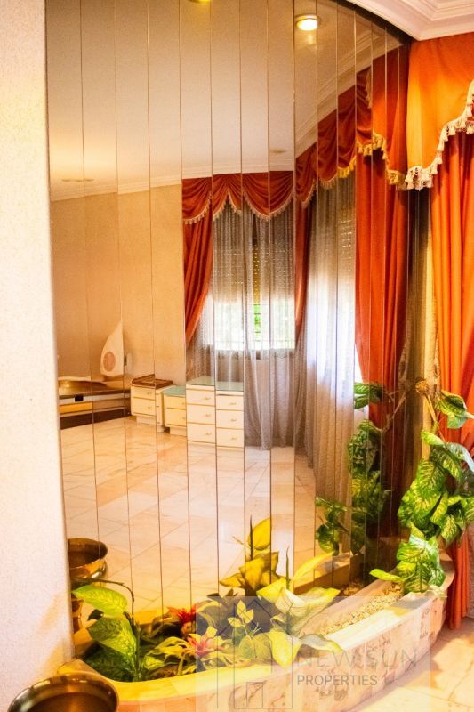 For sale of villa in Murcia