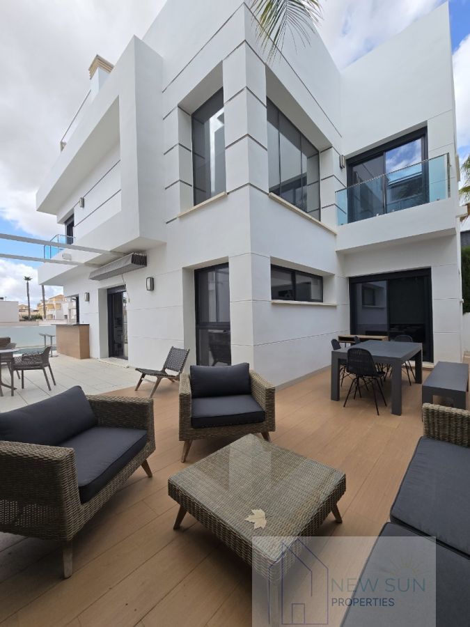 For sale of villa in Ciudad quesada