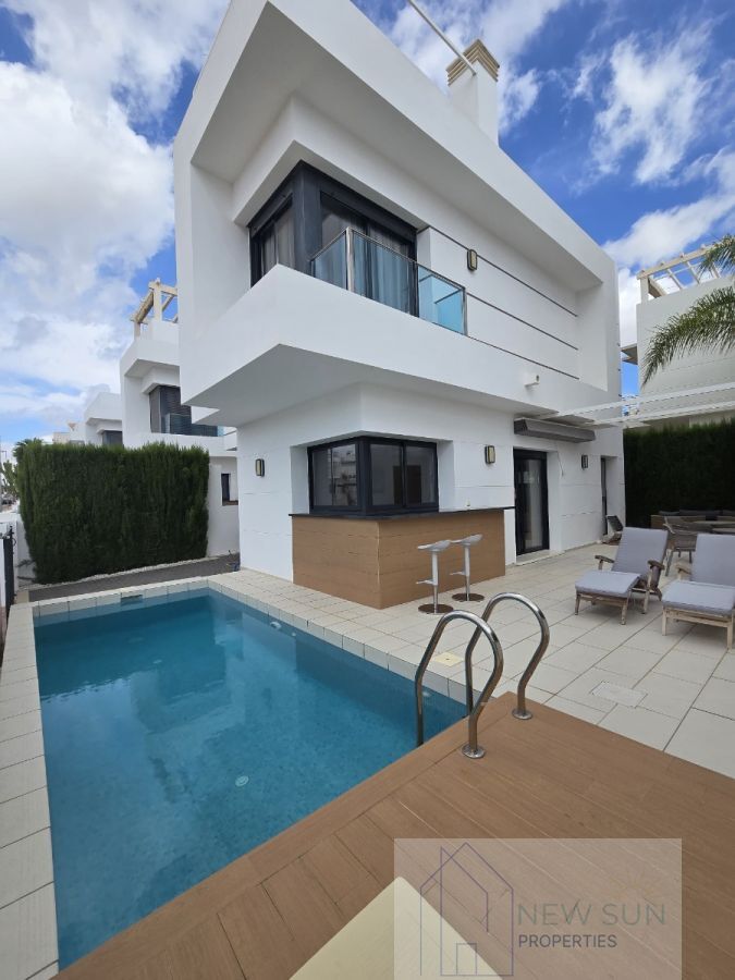 For sale of villa in Ciudad quesada