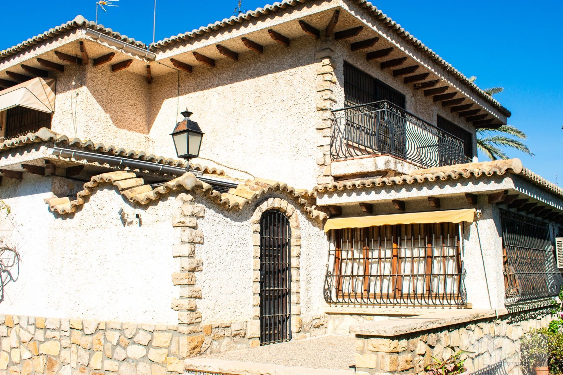 For sale of villa in Alicante