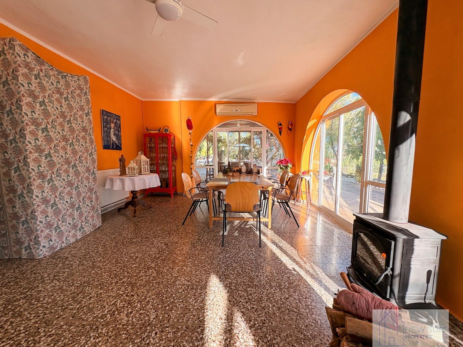 For sale of villa in Crevillent