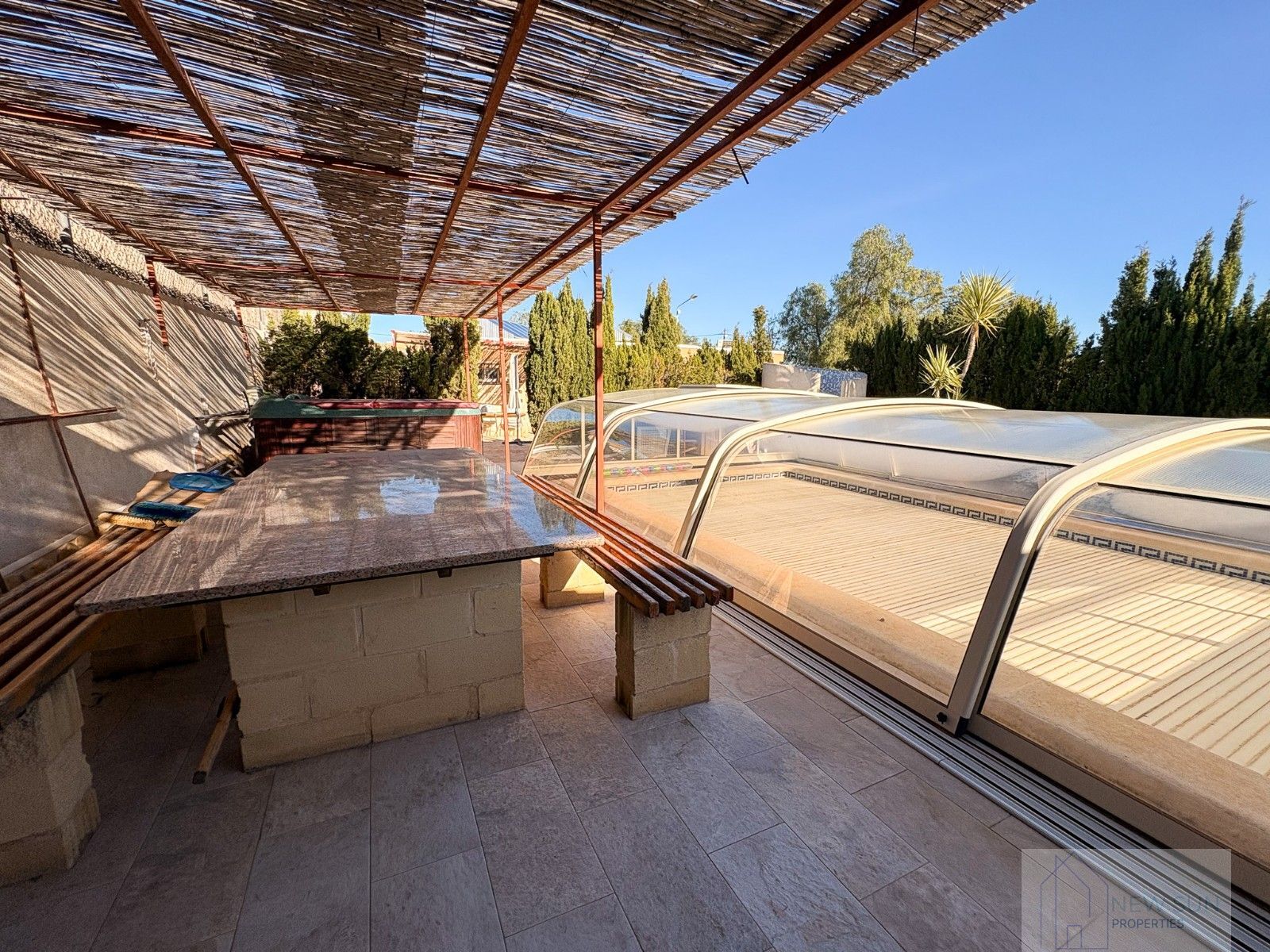 For sale of villa in Crevillent