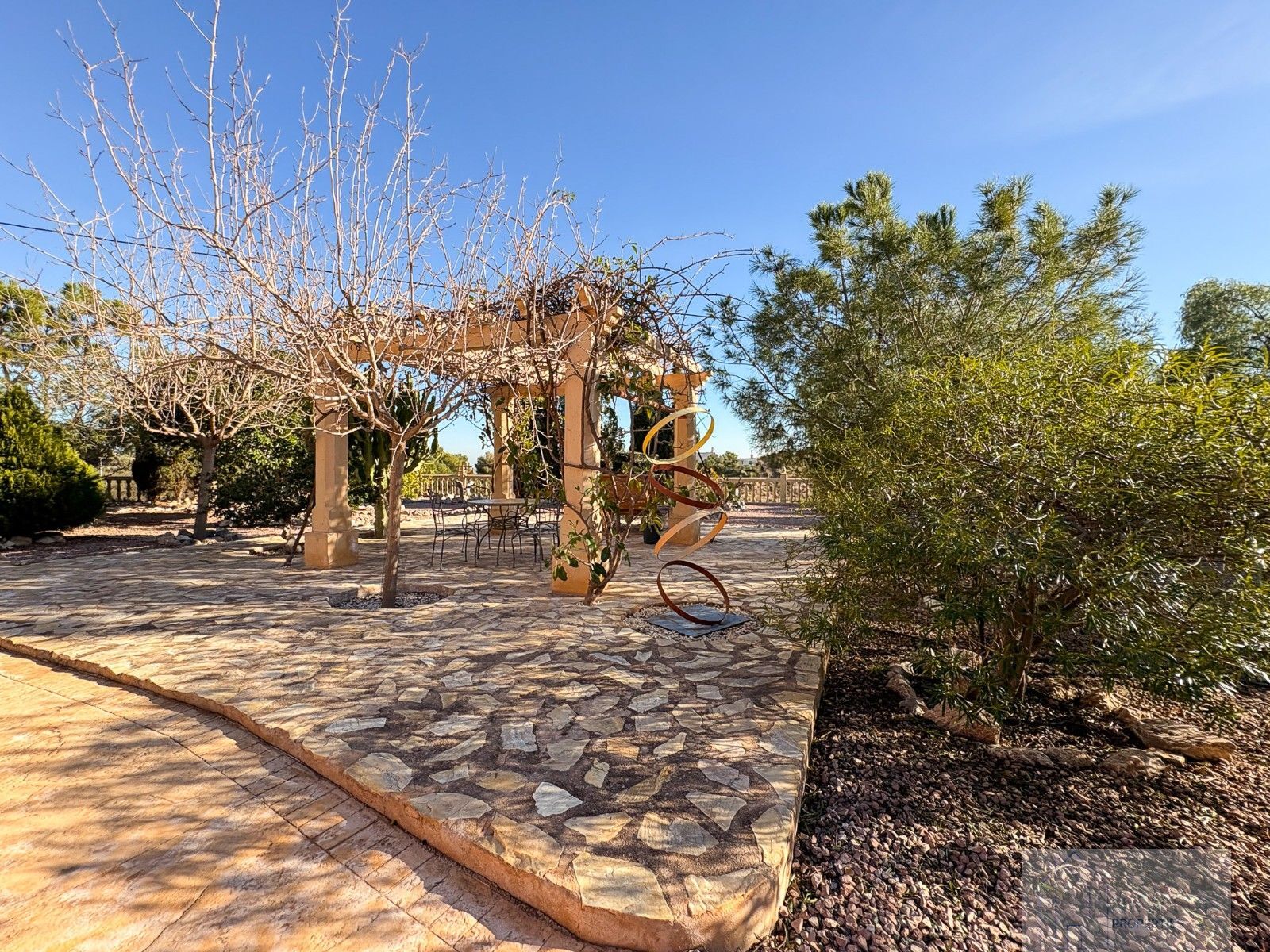 For sale of villa in Crevillent