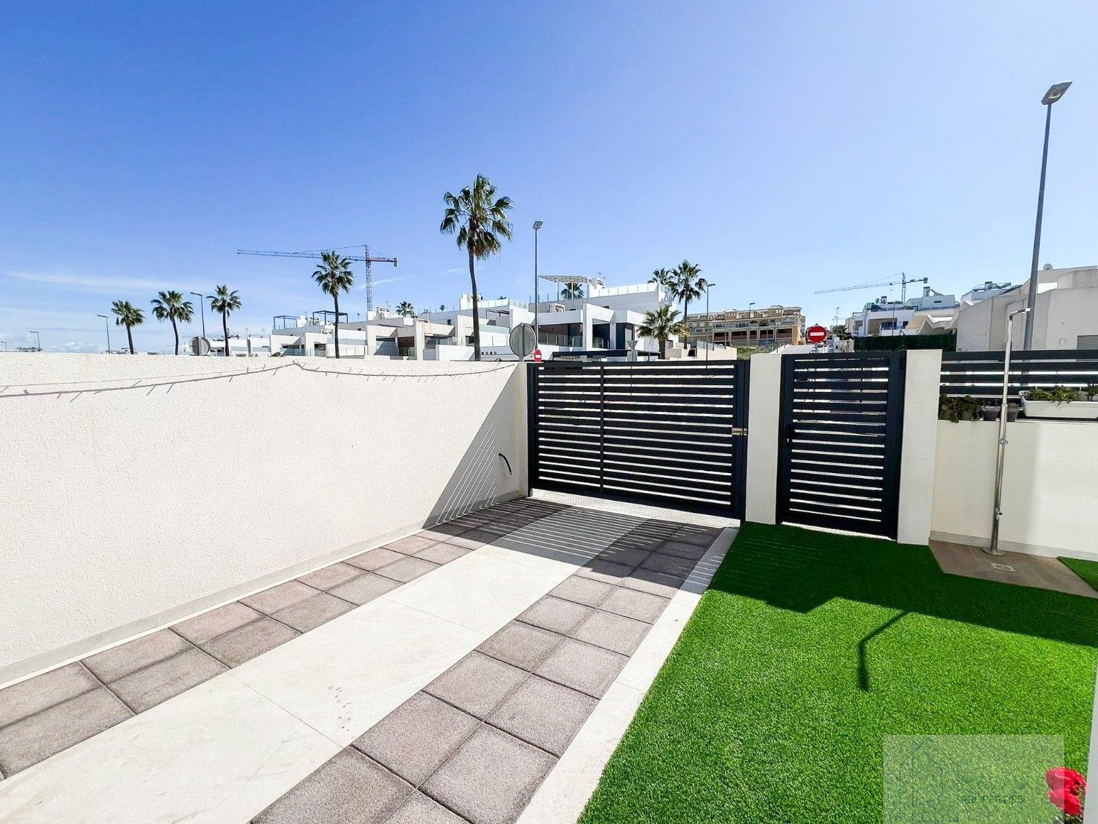 For sale of villa in Benijofar