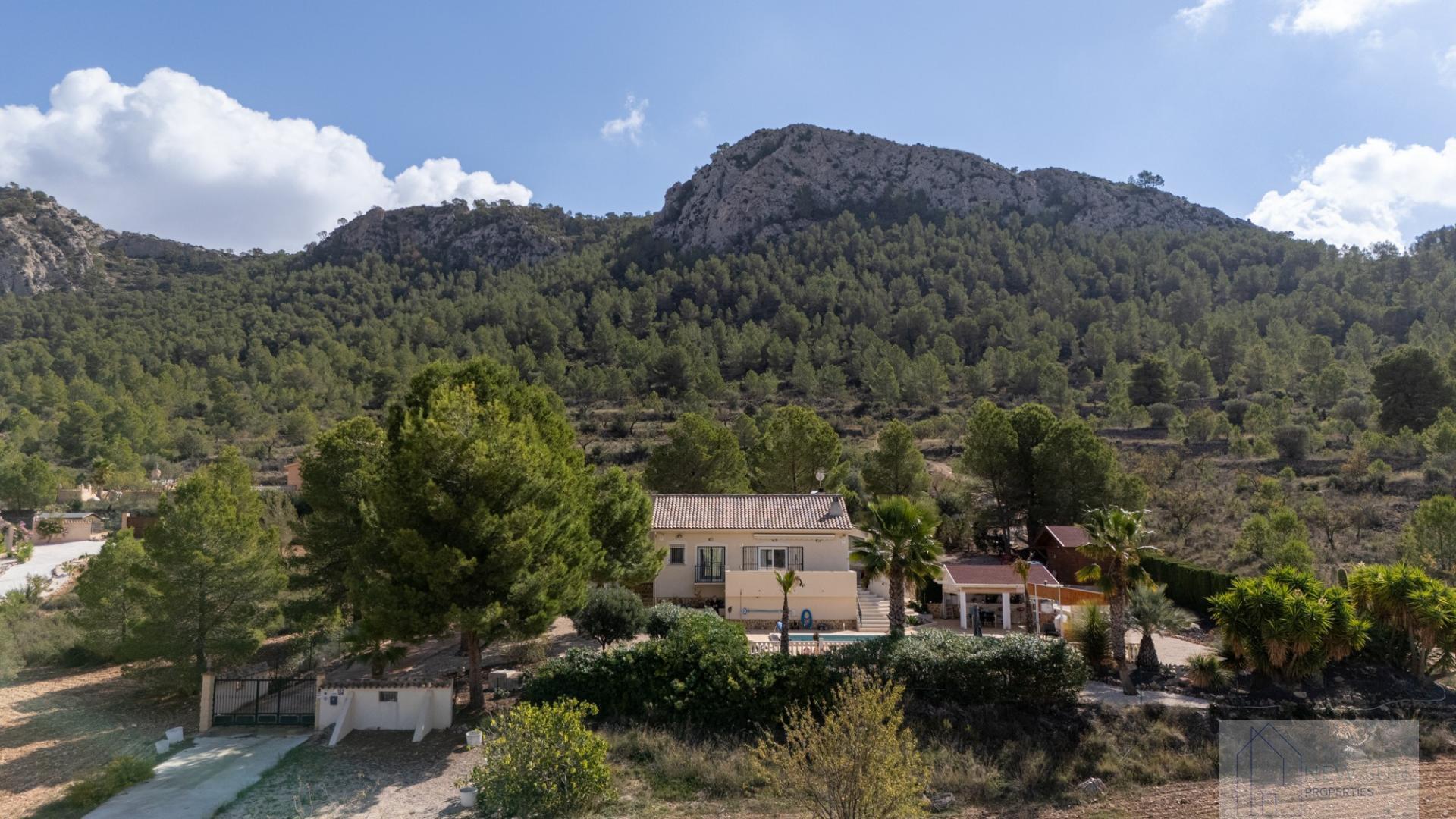 For sale of villa in Jumilla