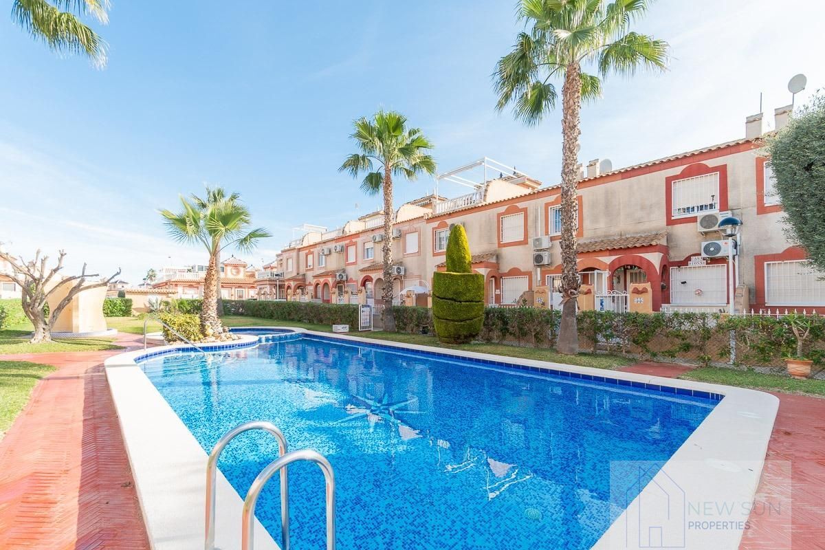 For sale of house in Orihuela Costa