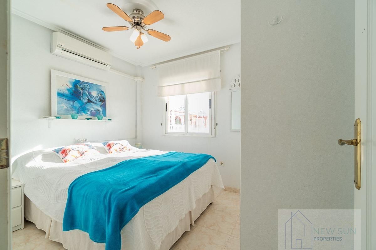 For sale of house in Orihuela Costa