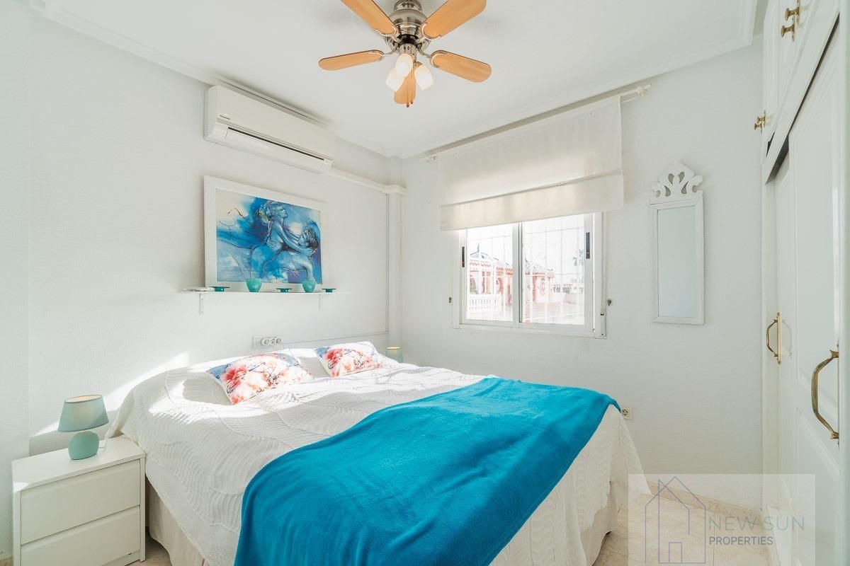 For sale of house in Orihuela Costa