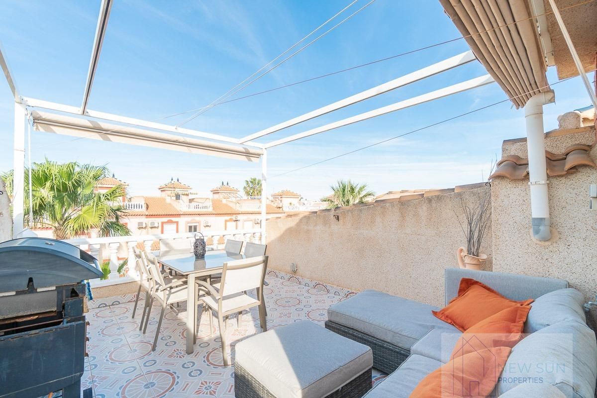 For sale of house in Orihuela Costa