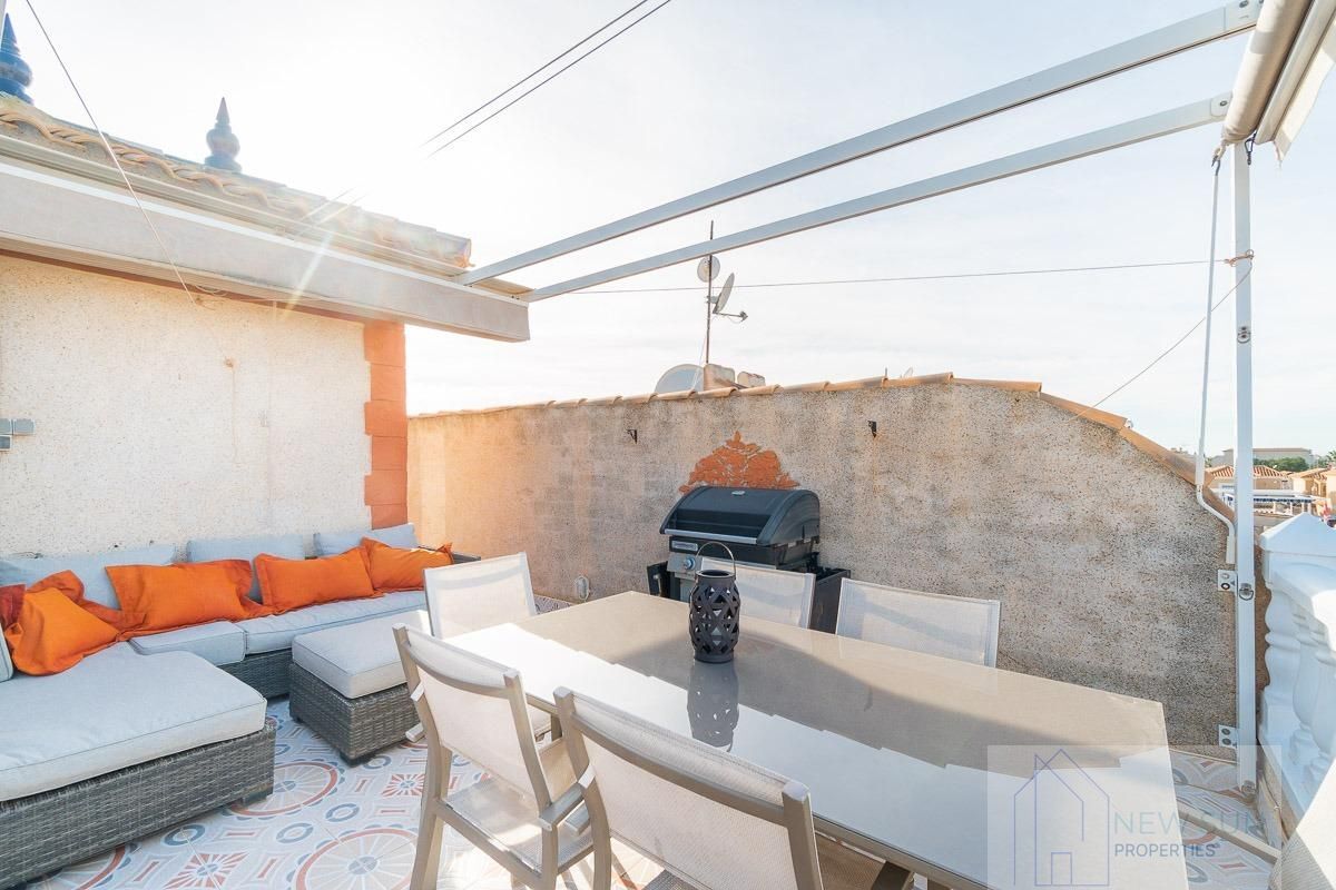 For sale of house in Orihuela Costa