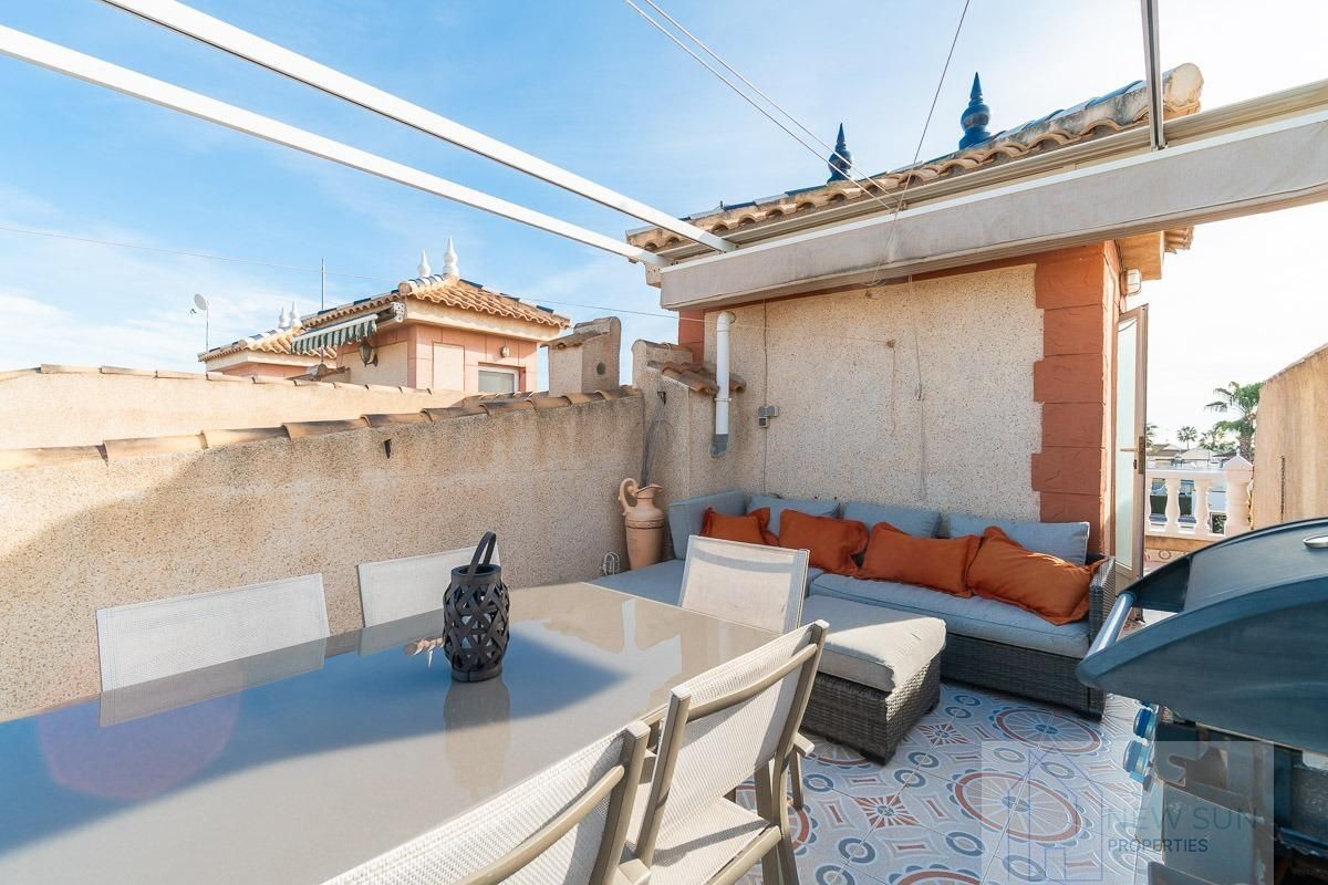 For sale of house in Orihuela Costa