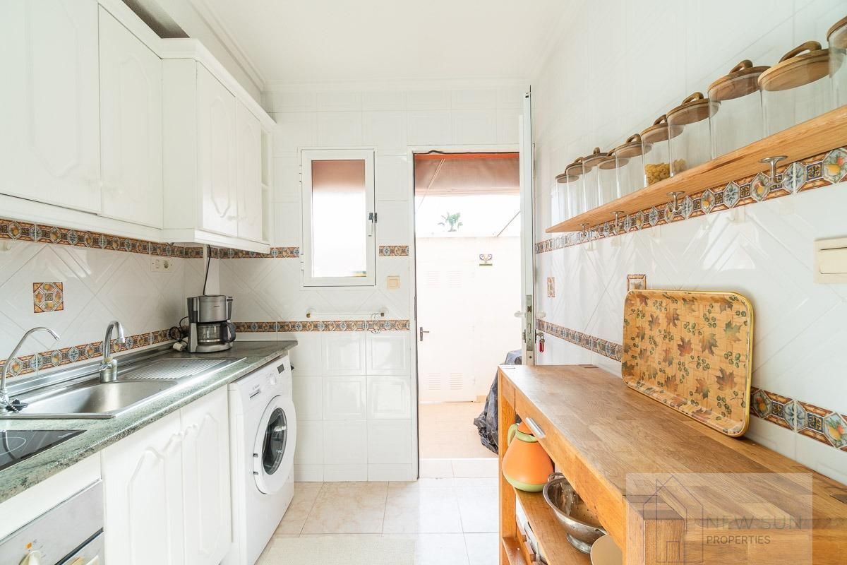 For sale of house in Orihuela Costa