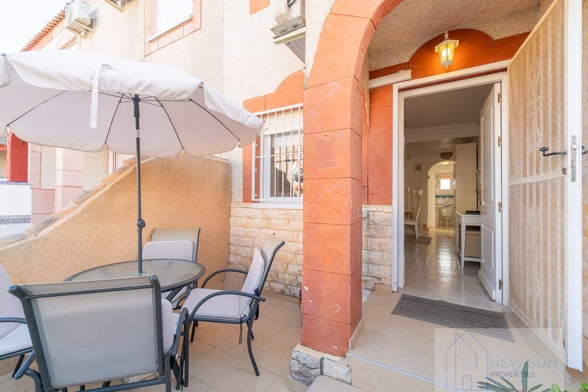 For sale of house in Orihuela Costa