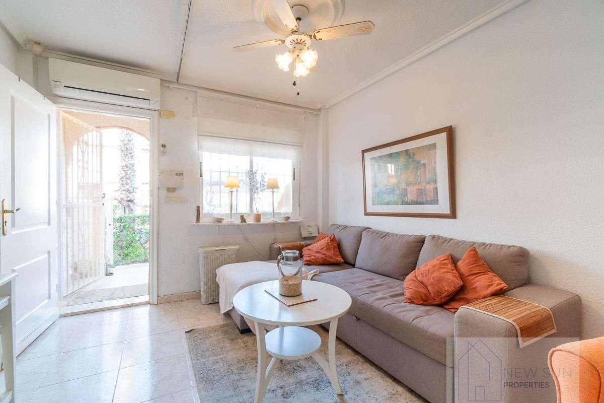 For sale of house in Orihuela Costa