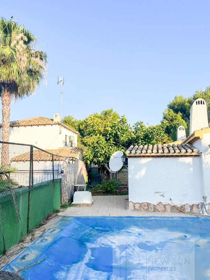Venta de villa en Orihuela Costa