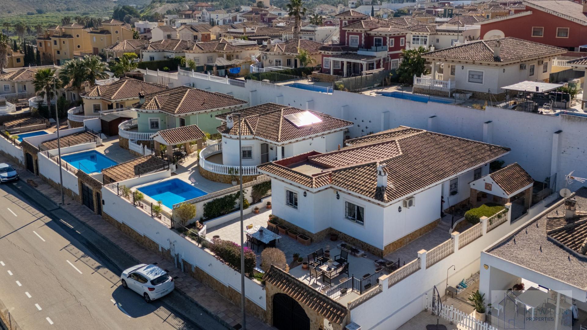 For sale of chalet in Bigastro