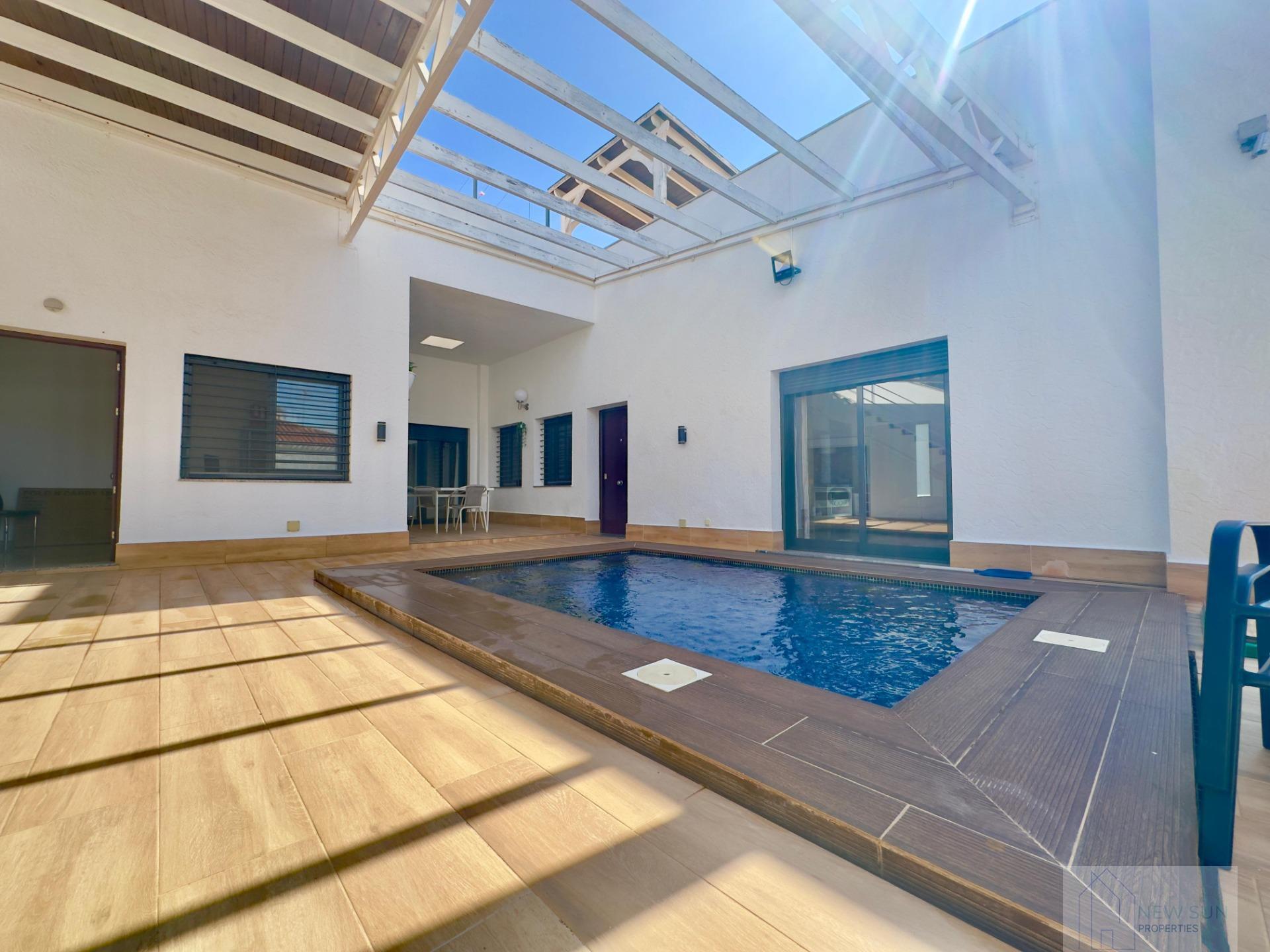 Venta de villa en Pilar de la Horadada