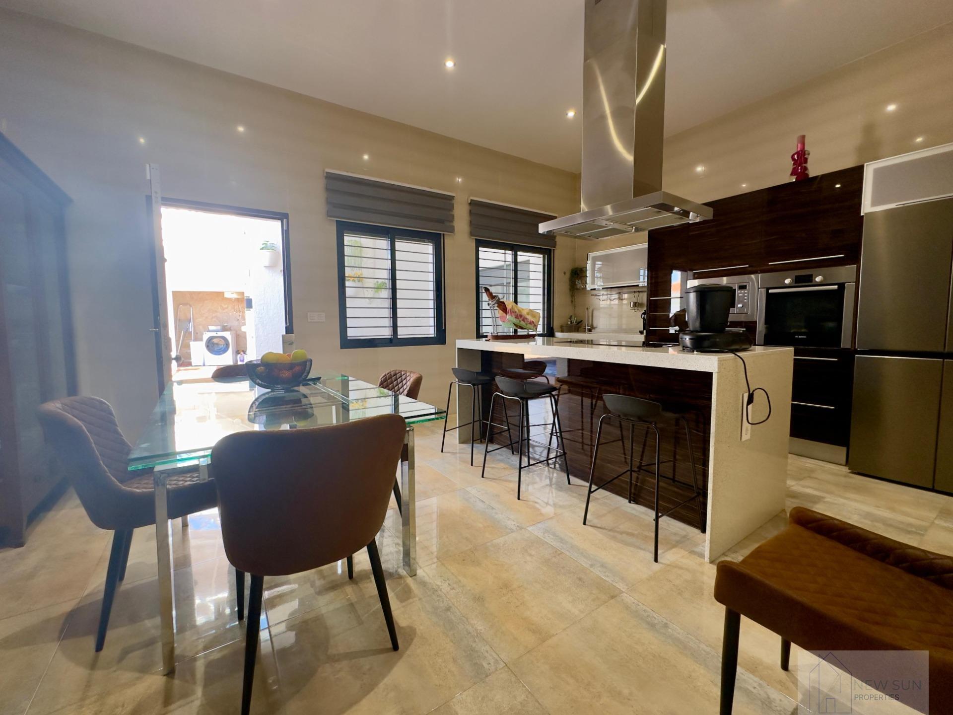 Venta de villa en Pilar de la Horadada