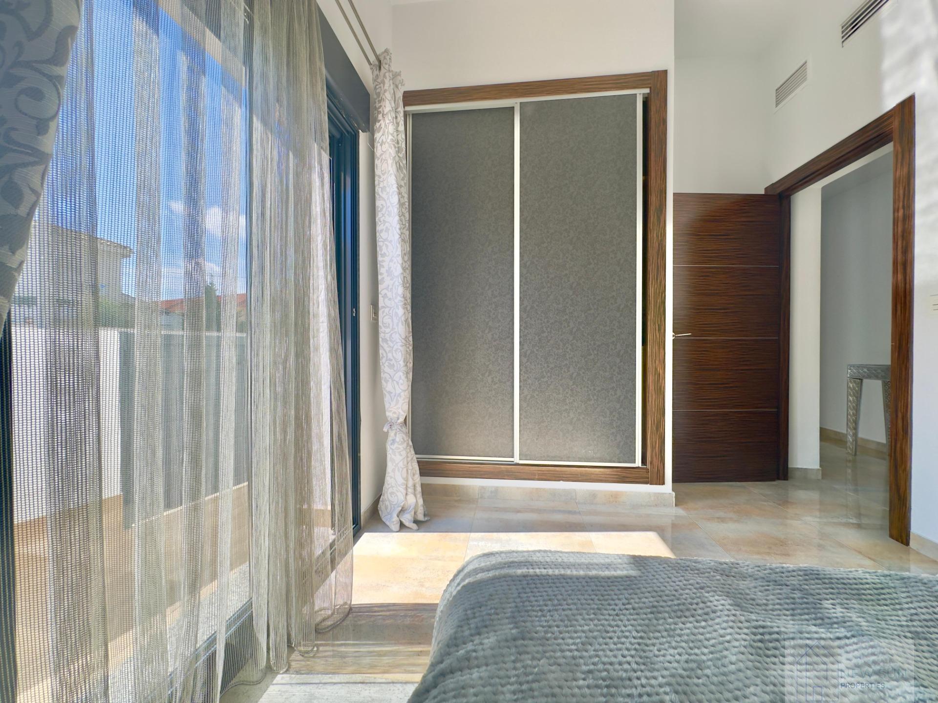 Venta de villa en Pilar de la Horadada