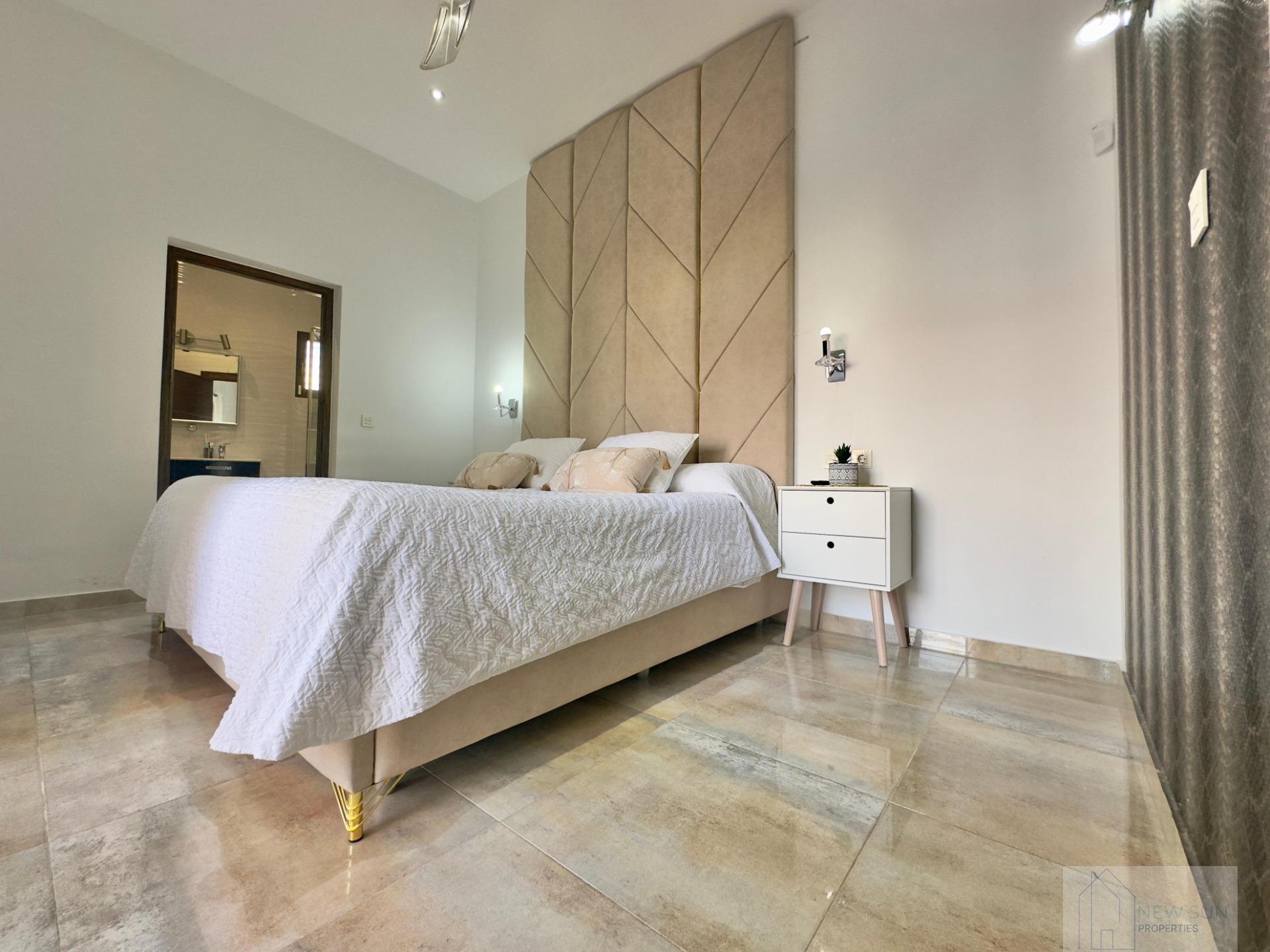 Venta de villa en Pilar de la Horadada
