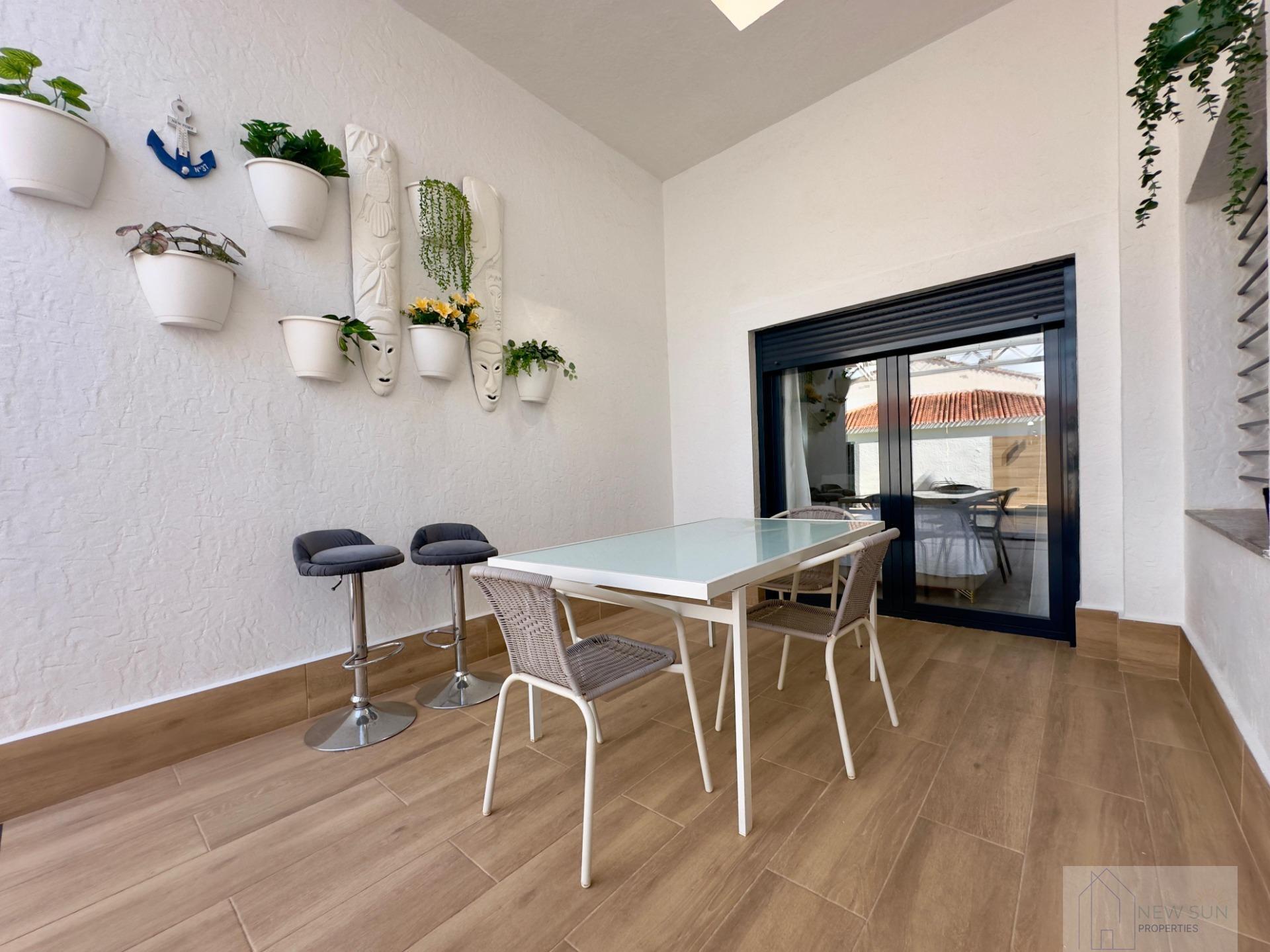 Venta de villa en Pilar de la Horadada