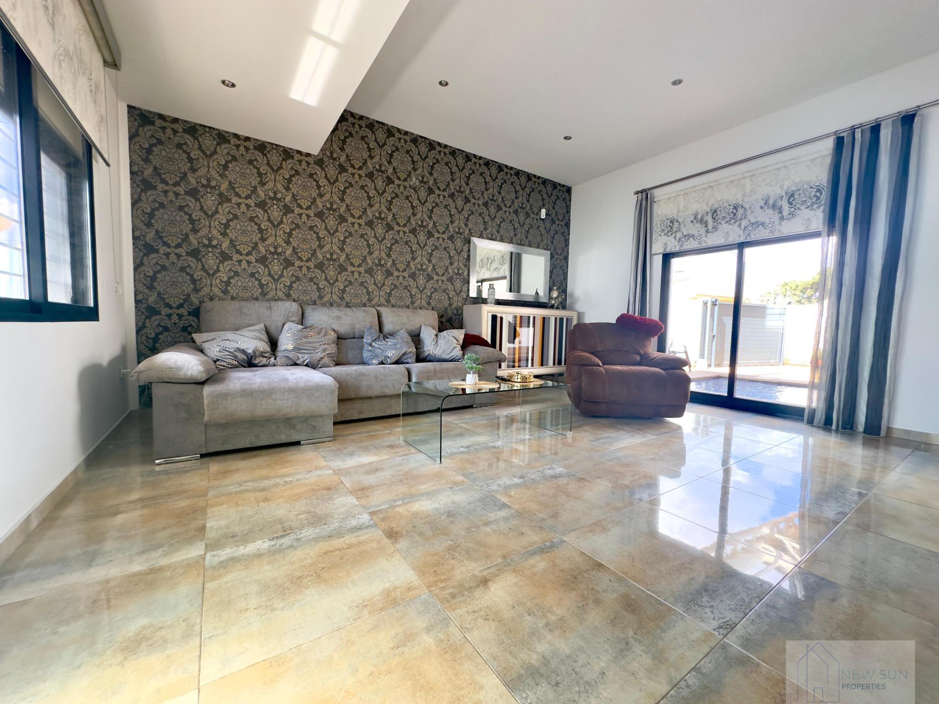 Venta de villa en Pilar de la Horadada