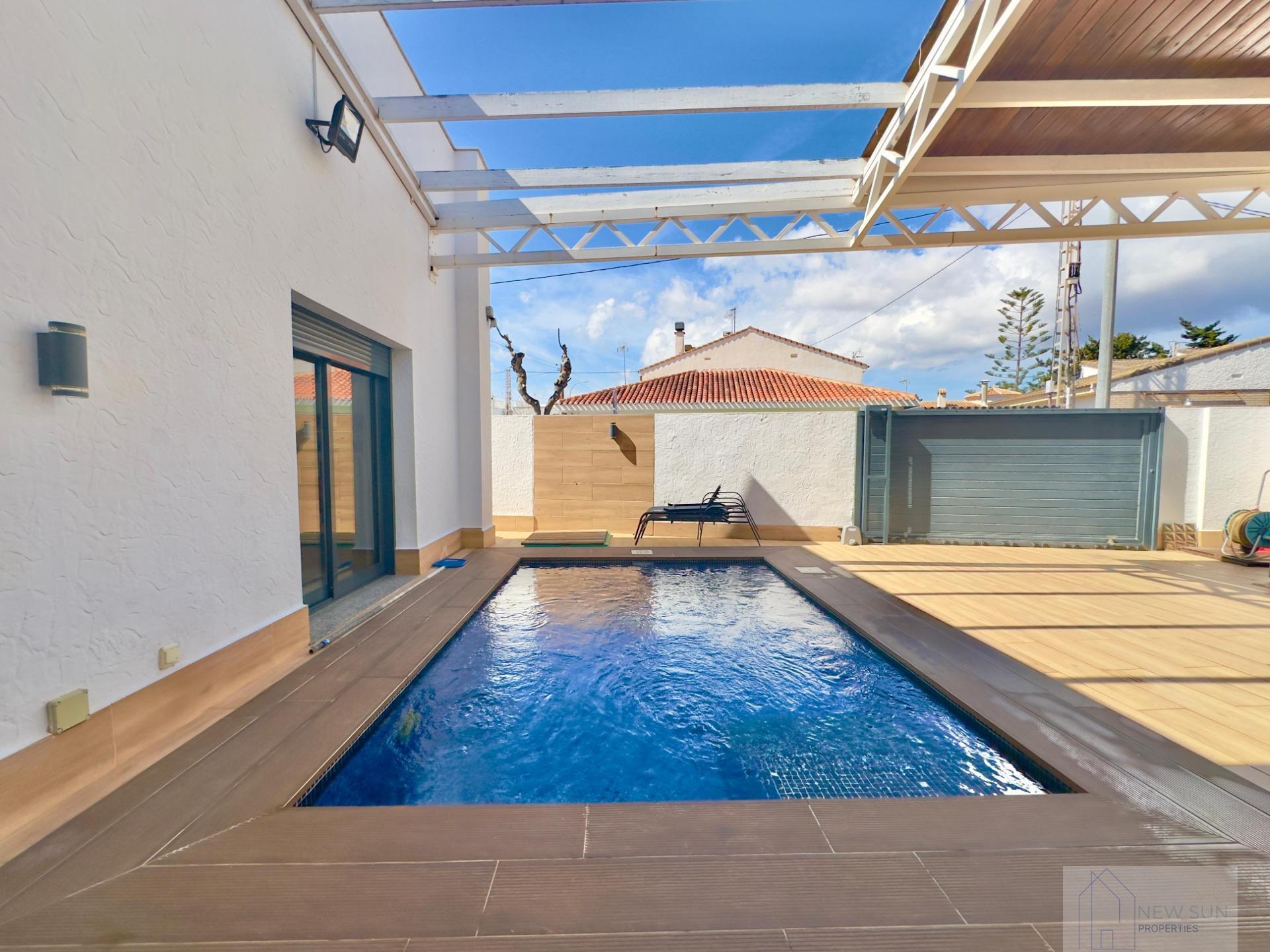 Venta de villa en Pilar de la Horadada