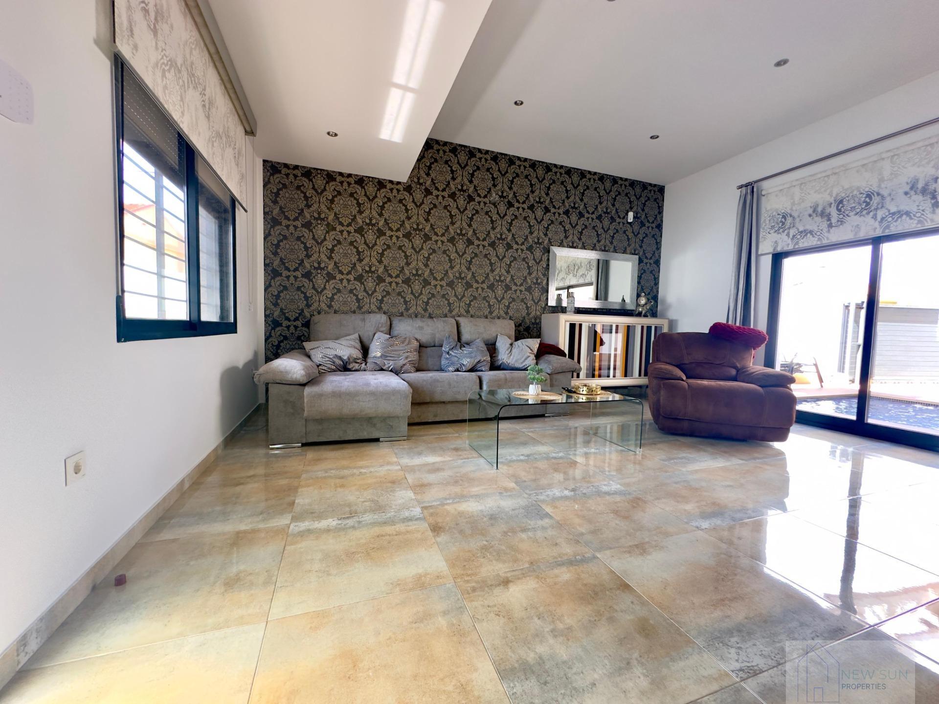Venta de villa en Pilar de la Horadada