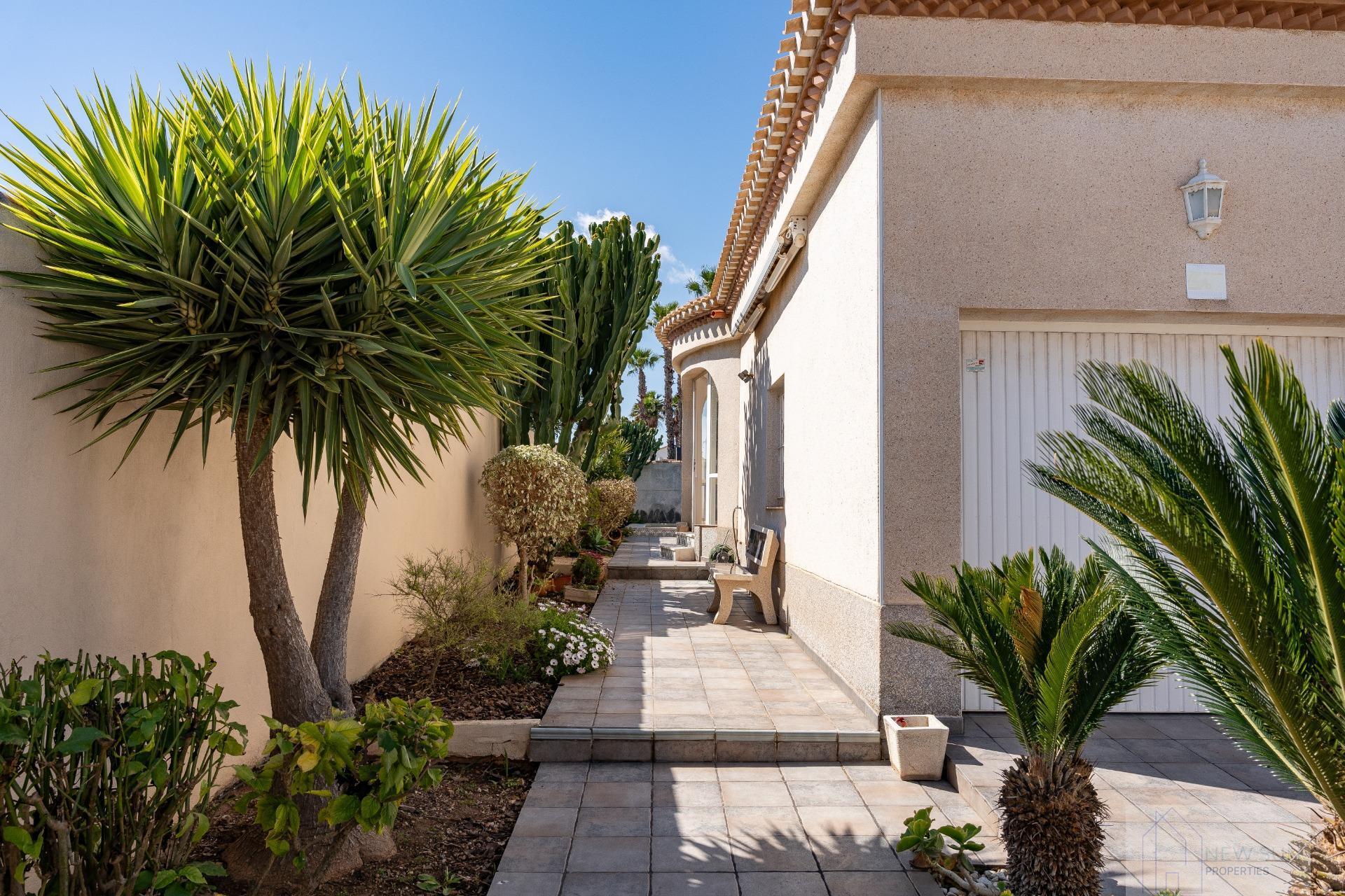 Venta de villa en Orihuela Costa