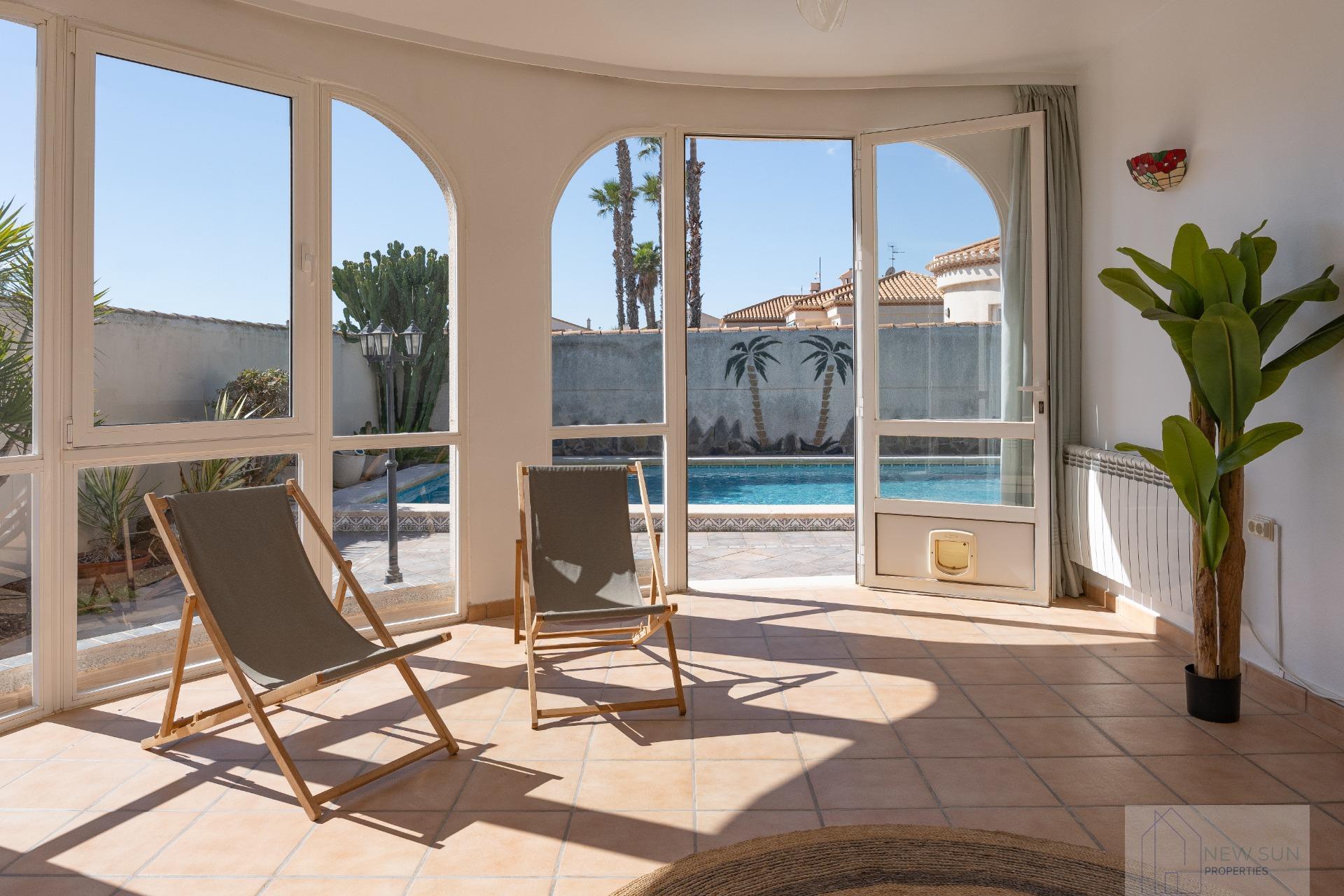 Venta de villa en Orihuela Costa