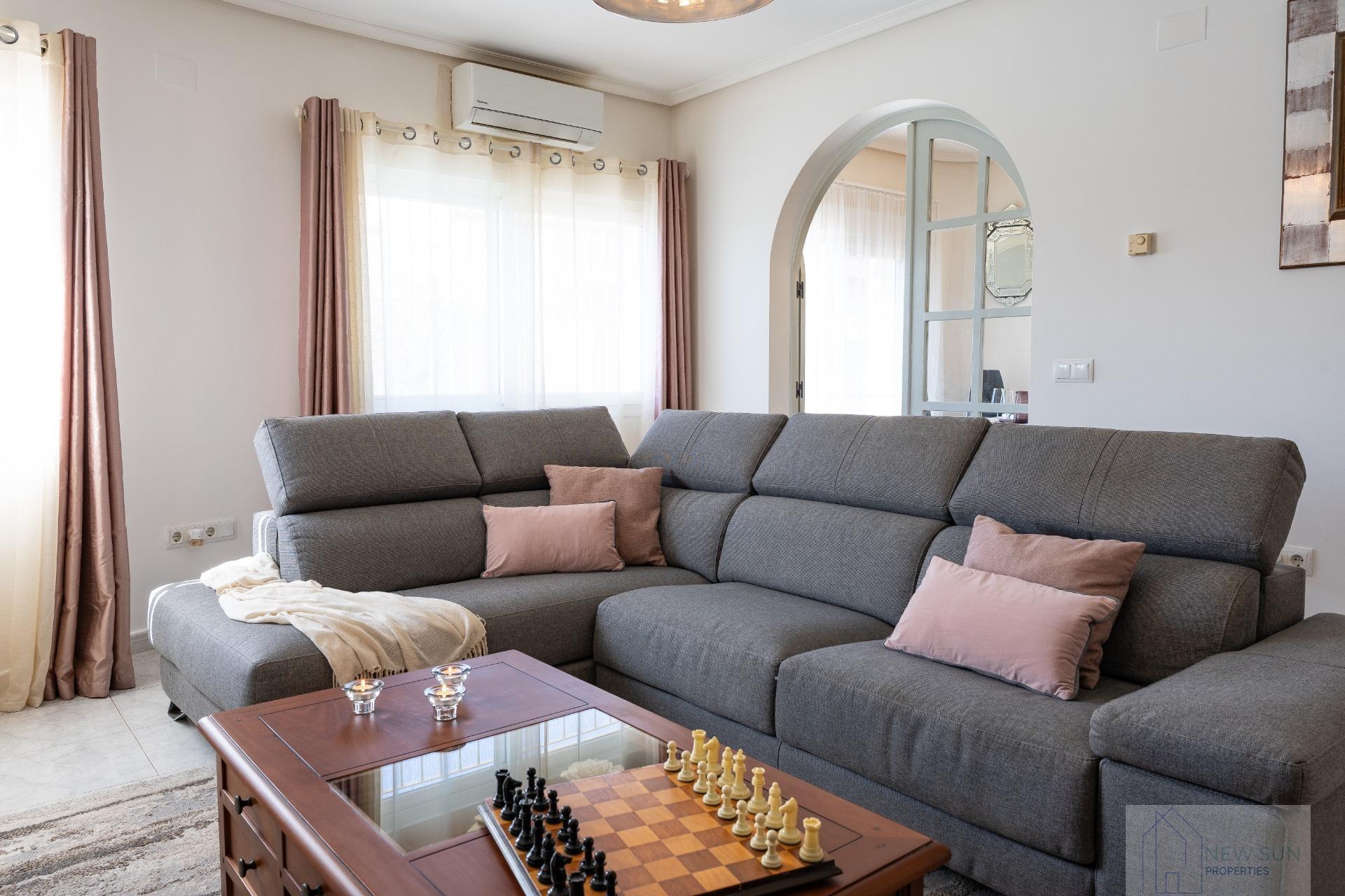 Venta de villa en Orihuela Costa