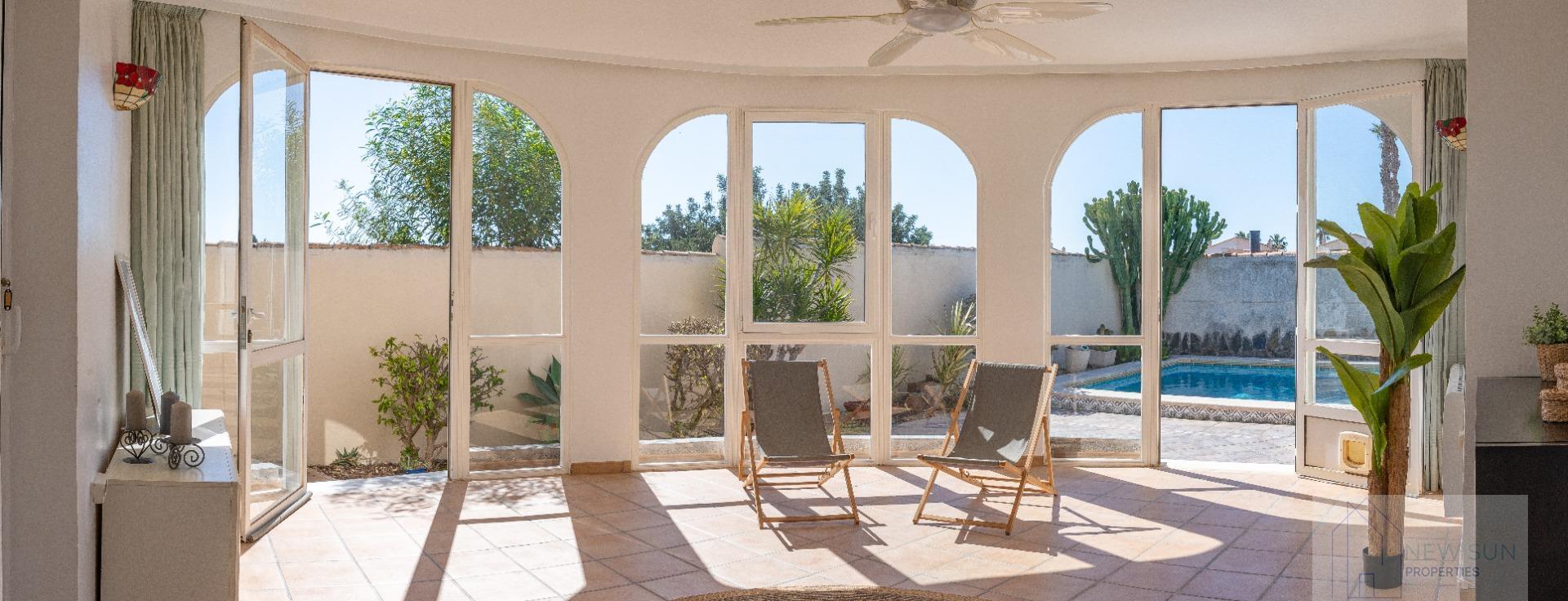 Venta de villa en Orihuela Costa