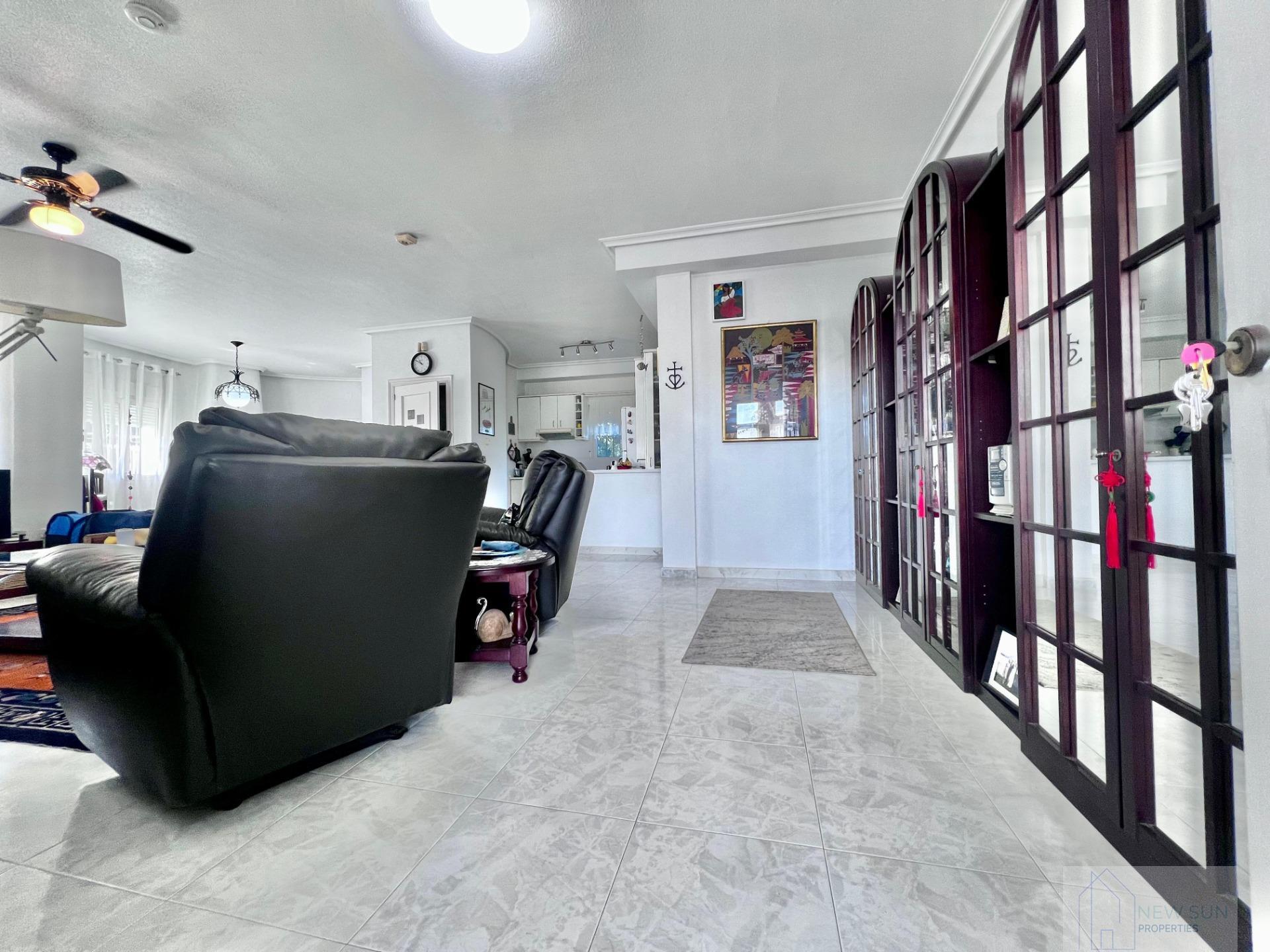 Venta de villa en Orihuela Costa