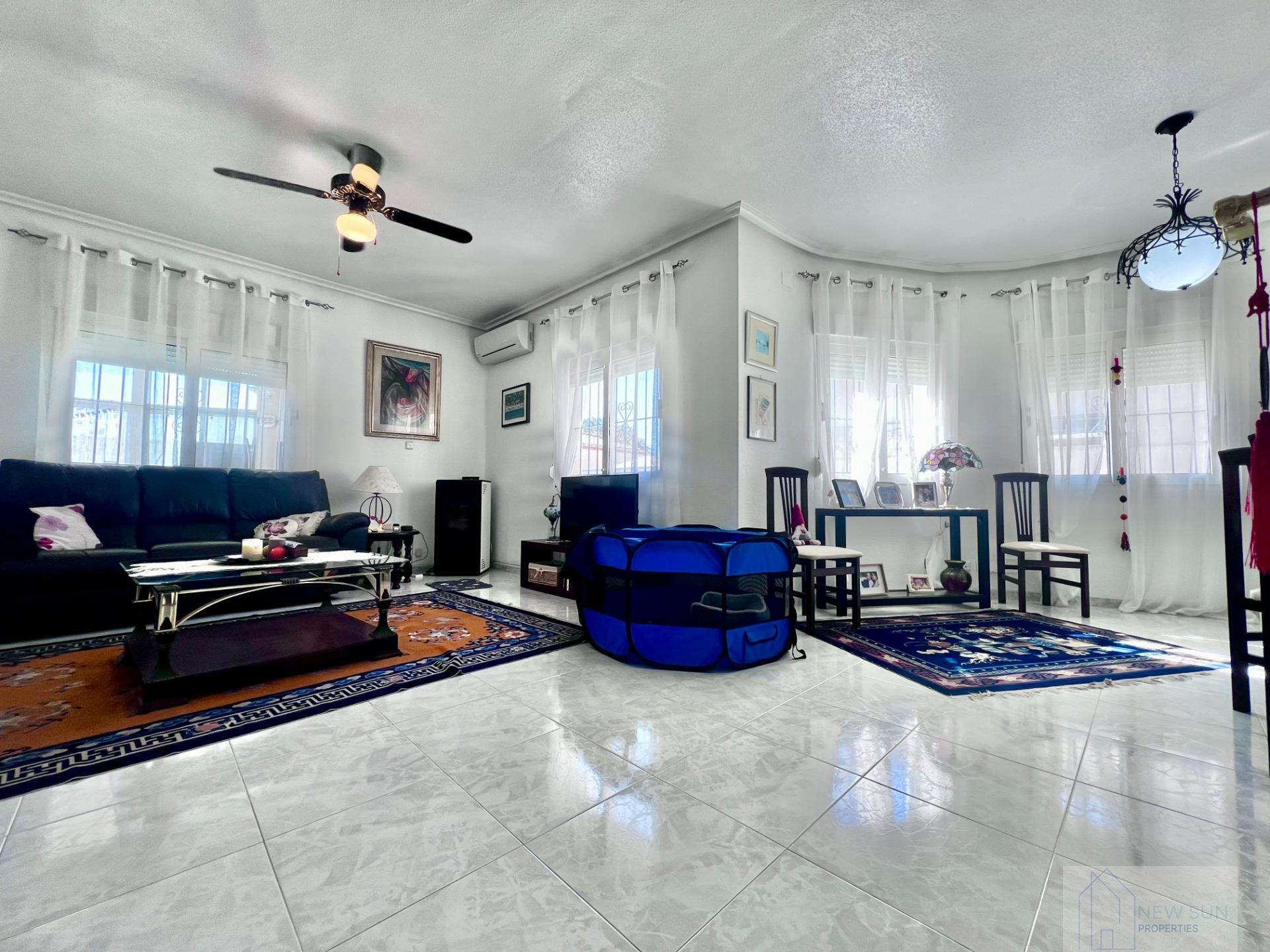 Venta de villa en Orihuela Costa