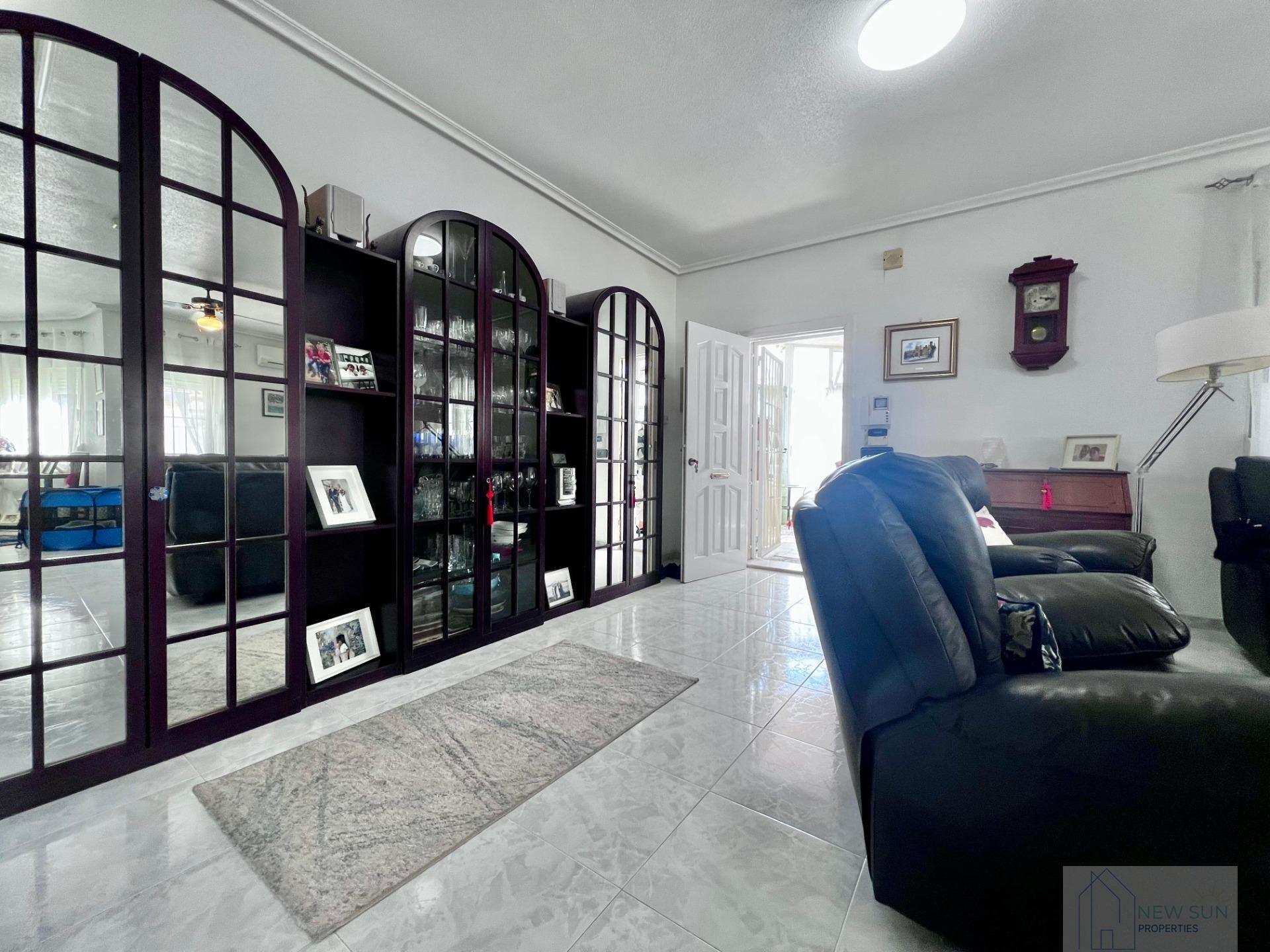 Venta de villa en Orihuela Costa