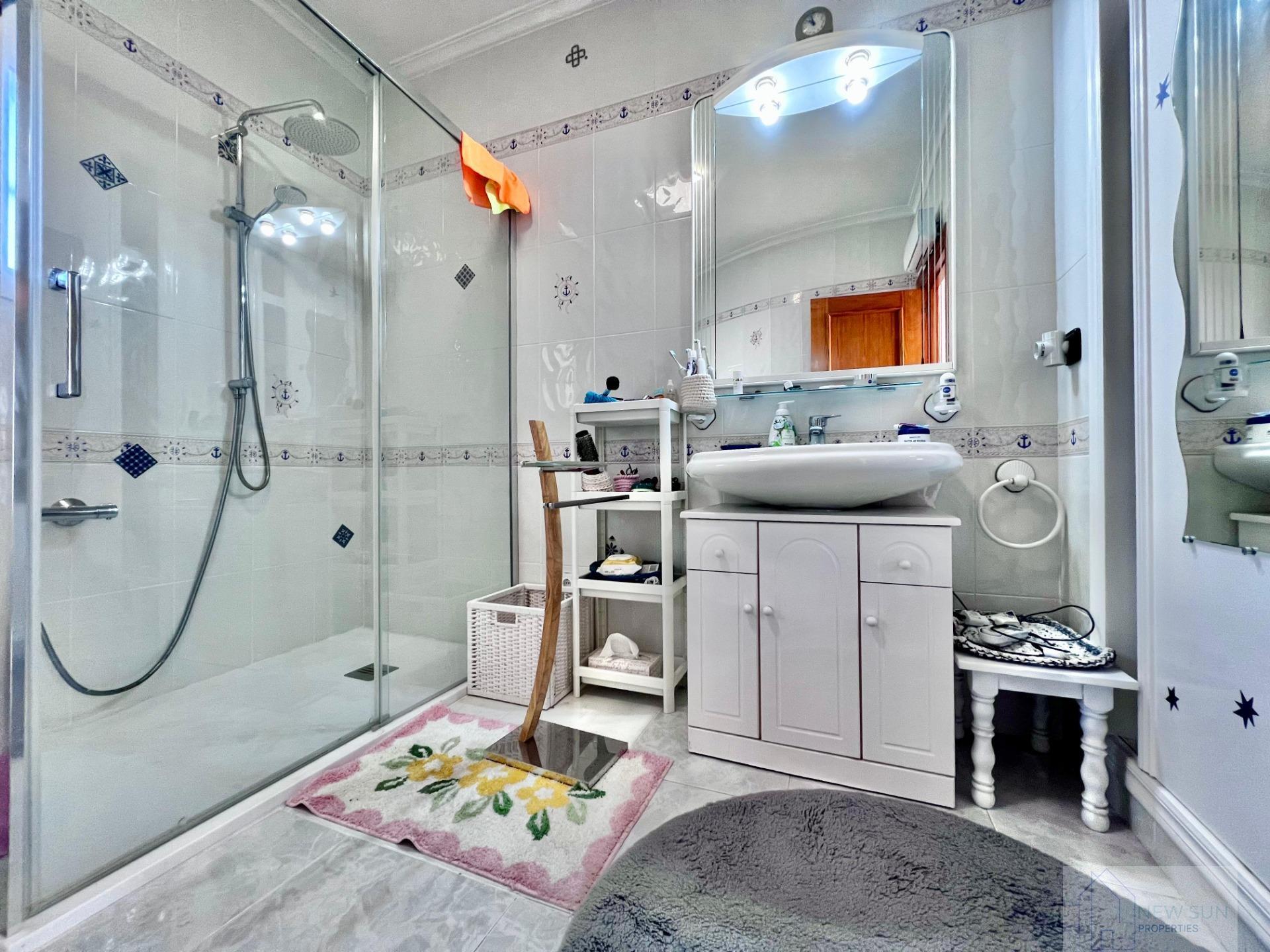 Venta de villa en Orihuela Costa